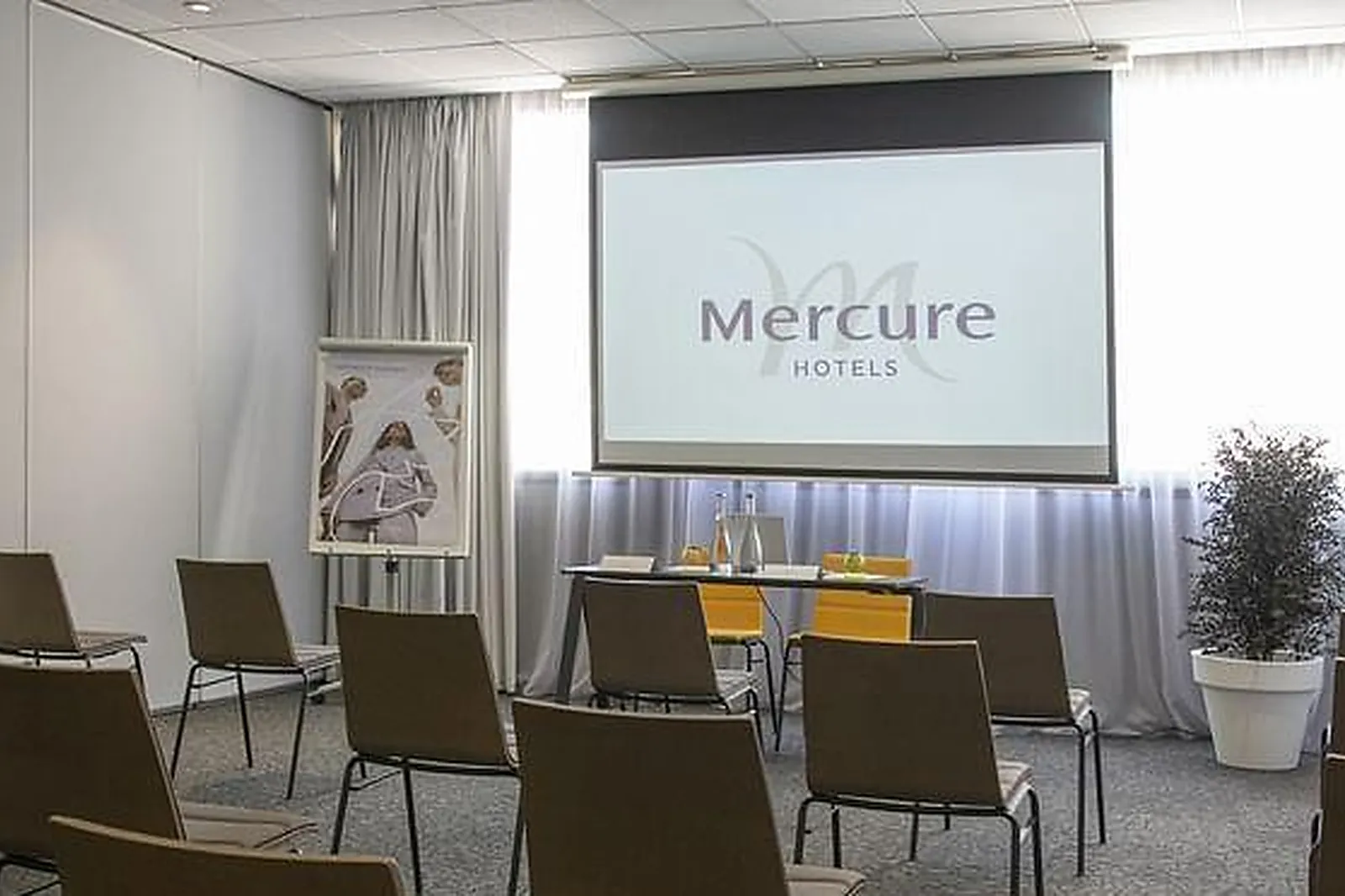 Lieux événementiels, MERCURE HYÈRES CENTRE CÔTE D'AZUR ****