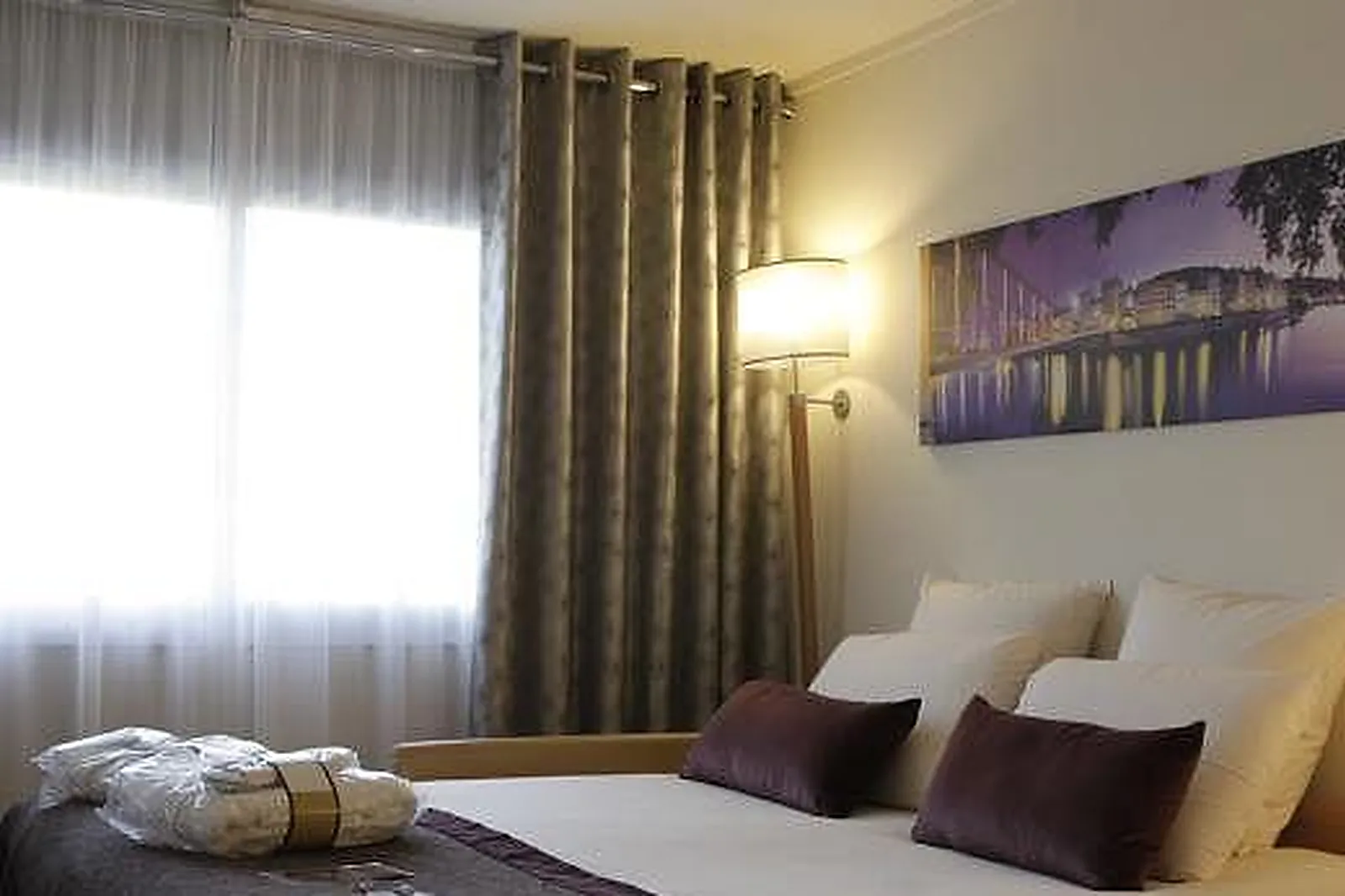 Lieux événementiels, MERCURE LYON CHARBONNIERES ****