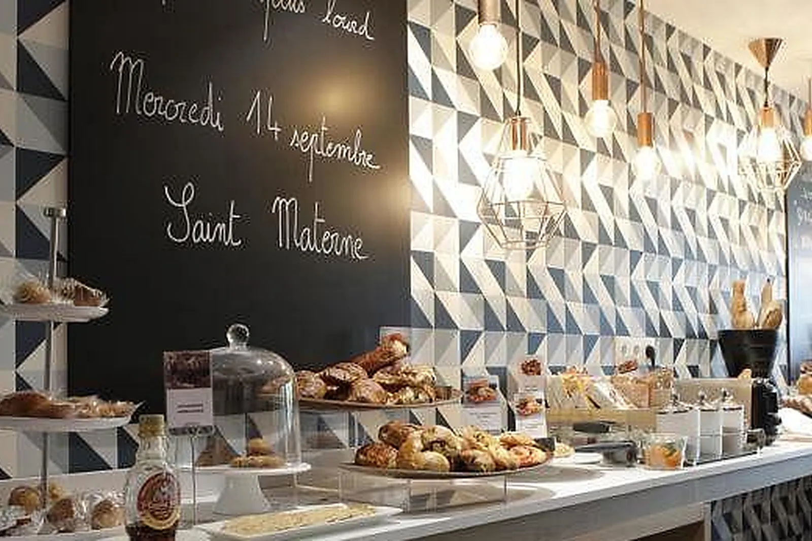 Lieux événementiels, MERCURE LYON CHARBONNIERES ****