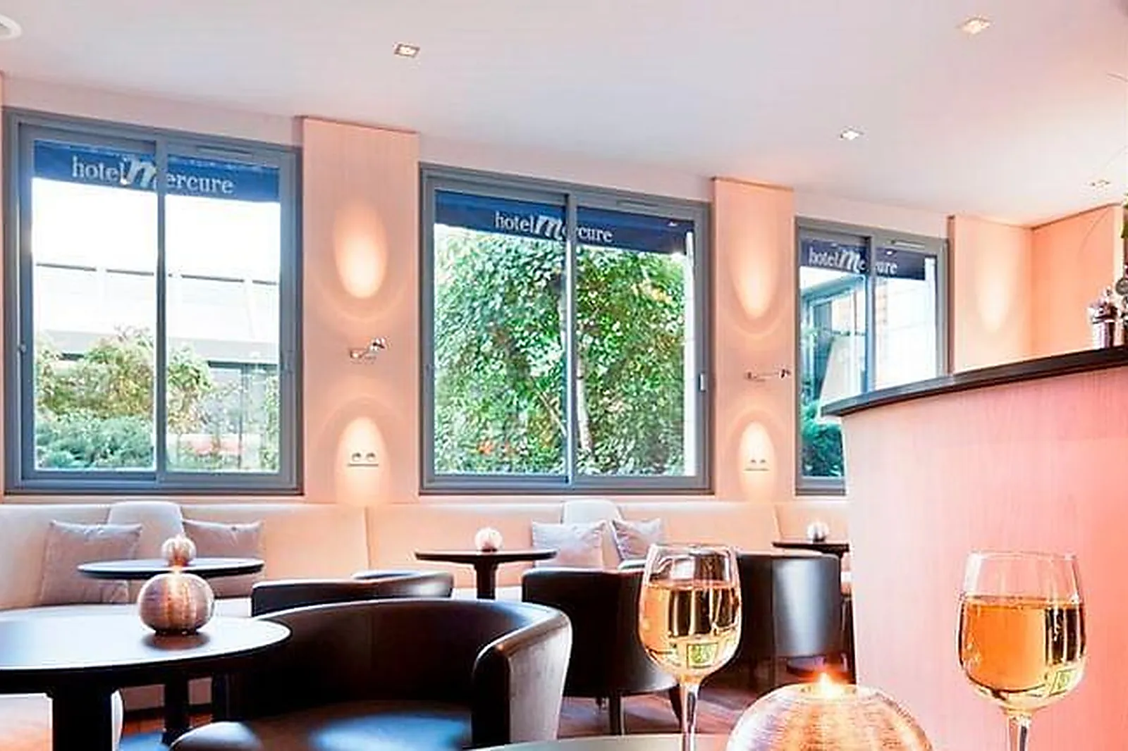 Lieux événementiels, HÔTEL LA TERRASSE DOUAI ****