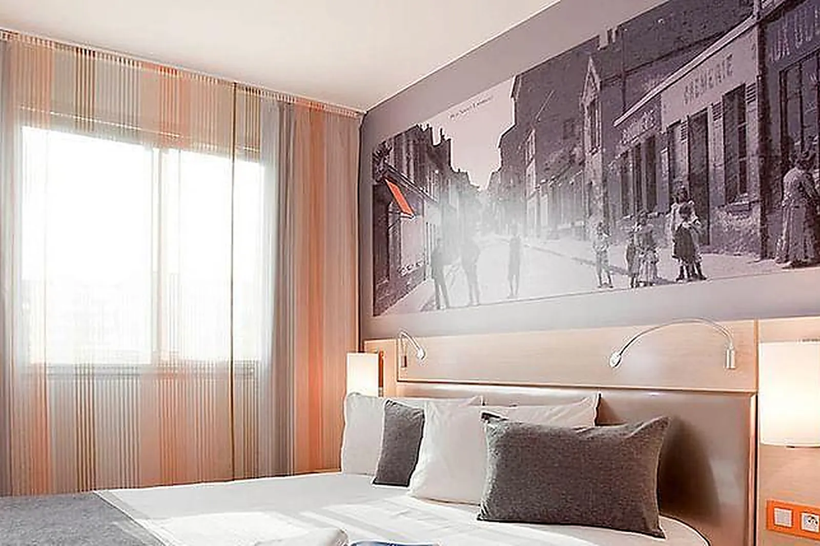 Lieux événementiels, HÔTEL LA TERRASSE DOUAI ****