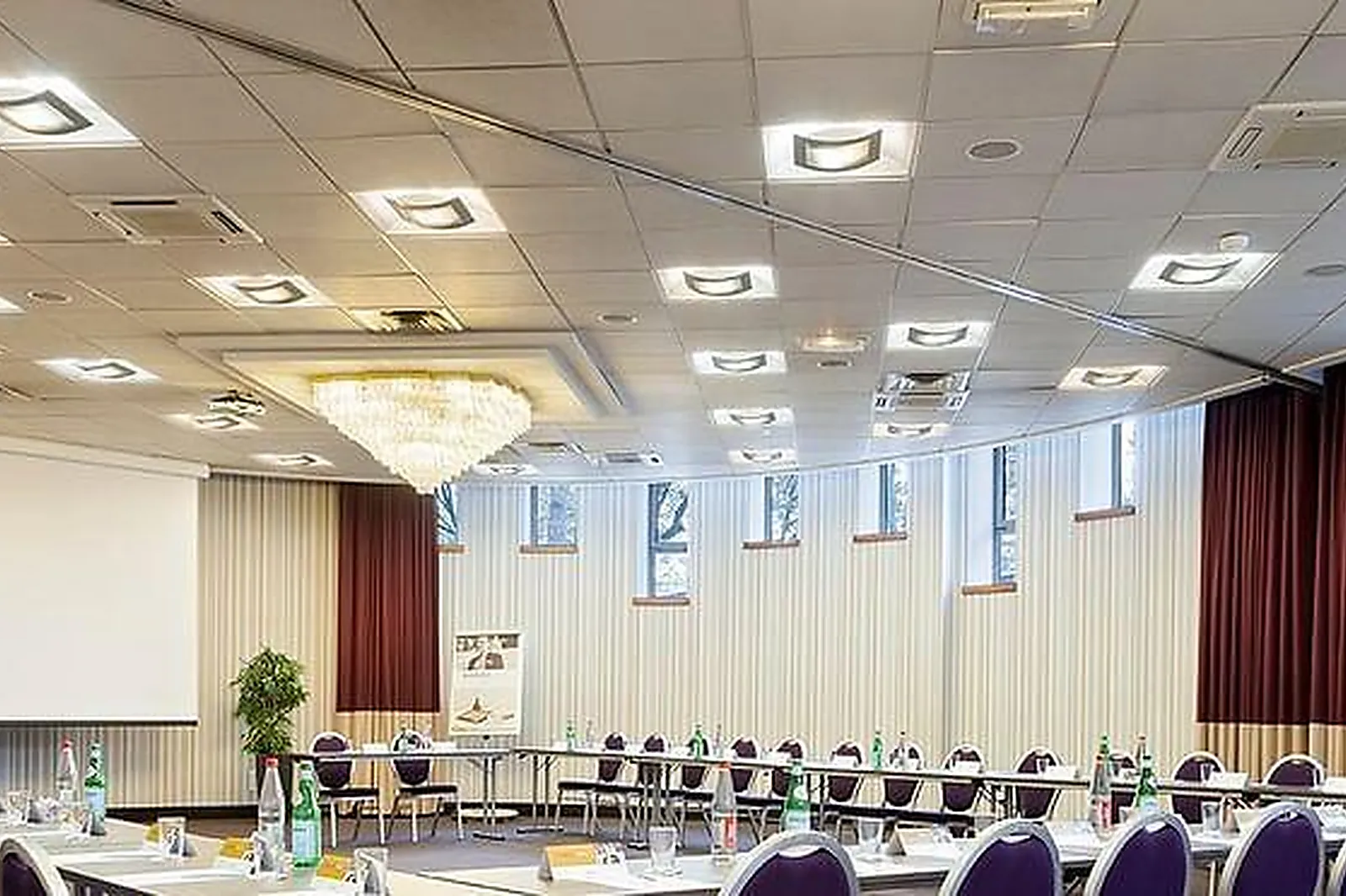 Lieux événementiels, SALLE DE RÉUNION HÔTEL VIC EIFFEL, PARIS