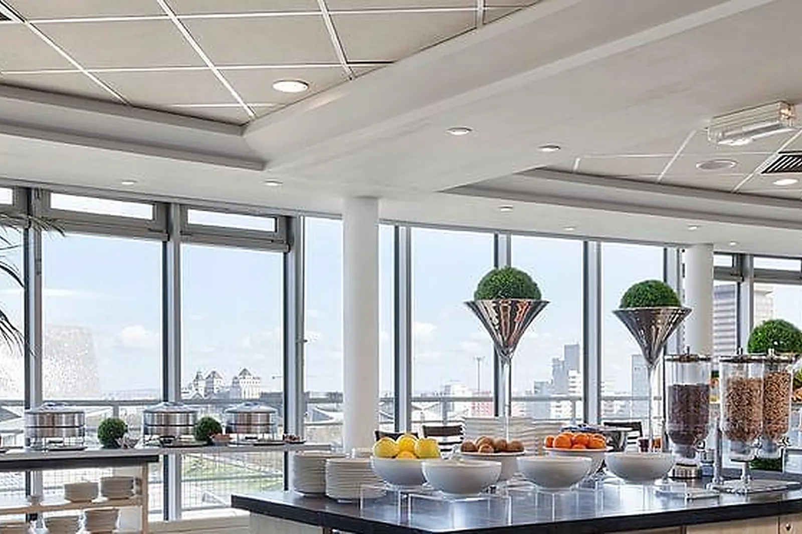 Lieux événementiels, SALLE DE RÉUNION HÔTEL VIC EIFFEL, PARIS