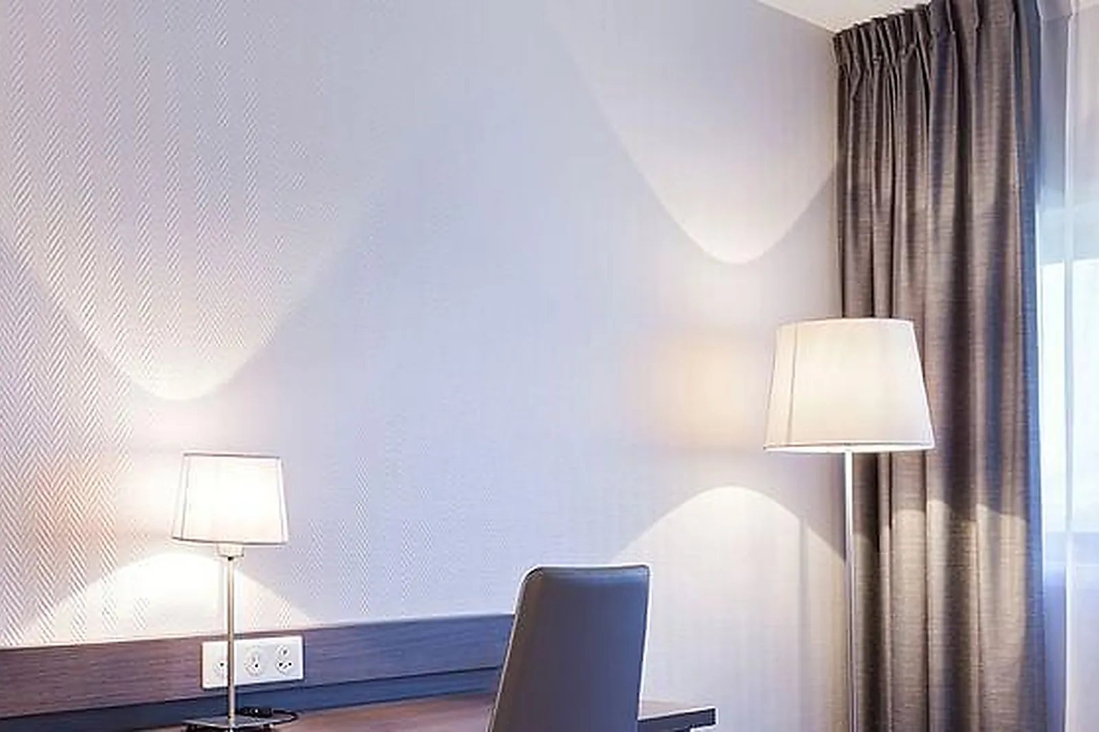 Lieux événementiels, SALLE DE RÉUNION HÔTEL VIC EIFFEL, PARIS