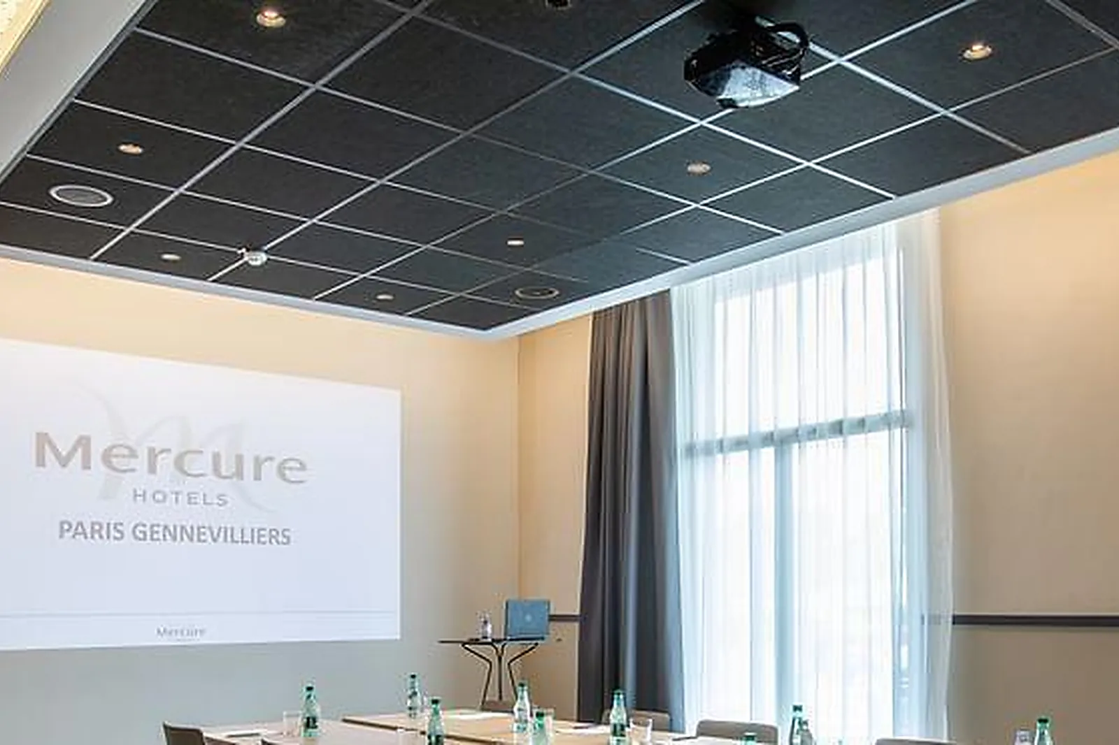 Lieux événementiels, KYRIAD PALAIS DES CONGRÉS VÉLODROME ***