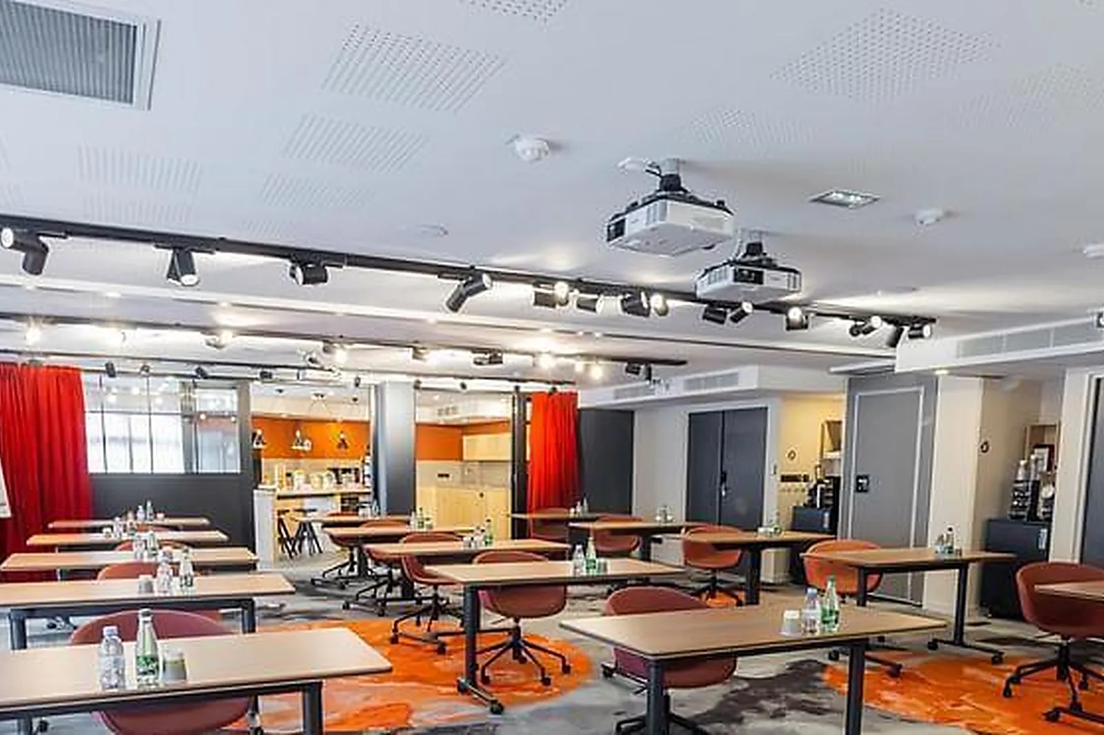 Lieux événementiels, MERCURE PARIS MASSY GARE TGV ****