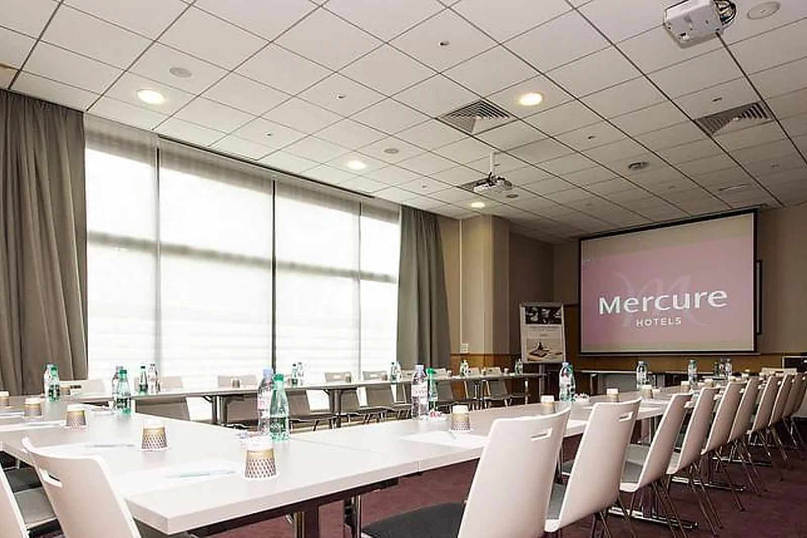 Lieux événementiels, MERCURE REIMS CATHÉDRALE ****