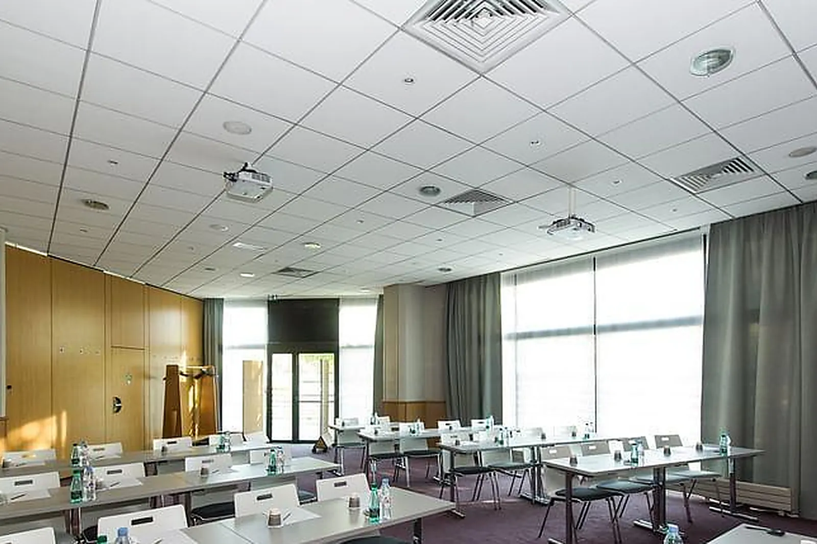 Lieux événementiels, MERCURE REIMS CATHÉDRALE ****