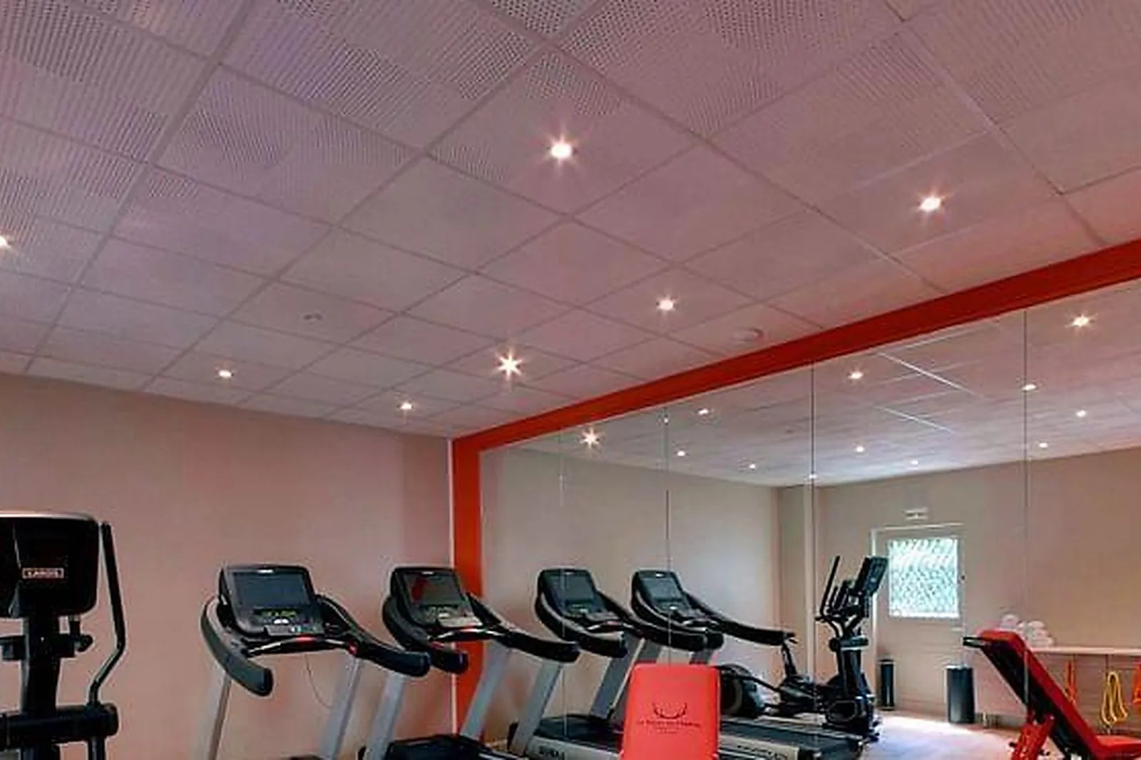 Lieux événementiels, MERCURE RELAYS DU CHÂTEAU ****