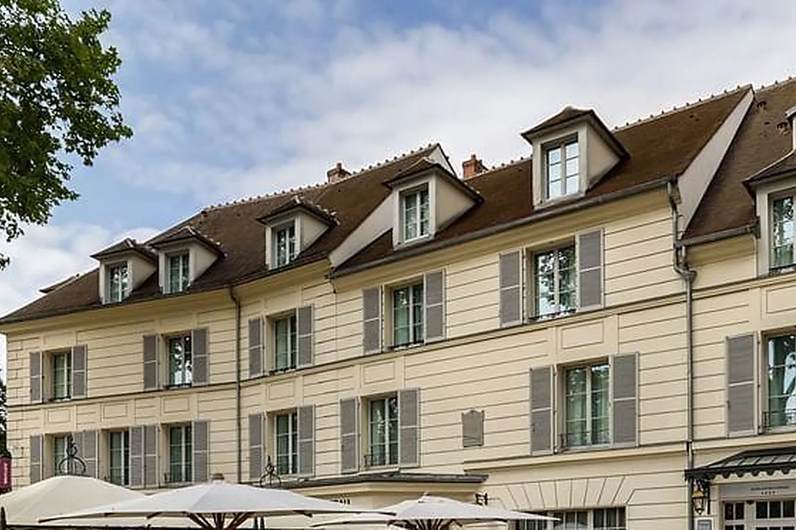 Lieux événementiels, MERCURE RELAYS DU CHÂTEAU ****