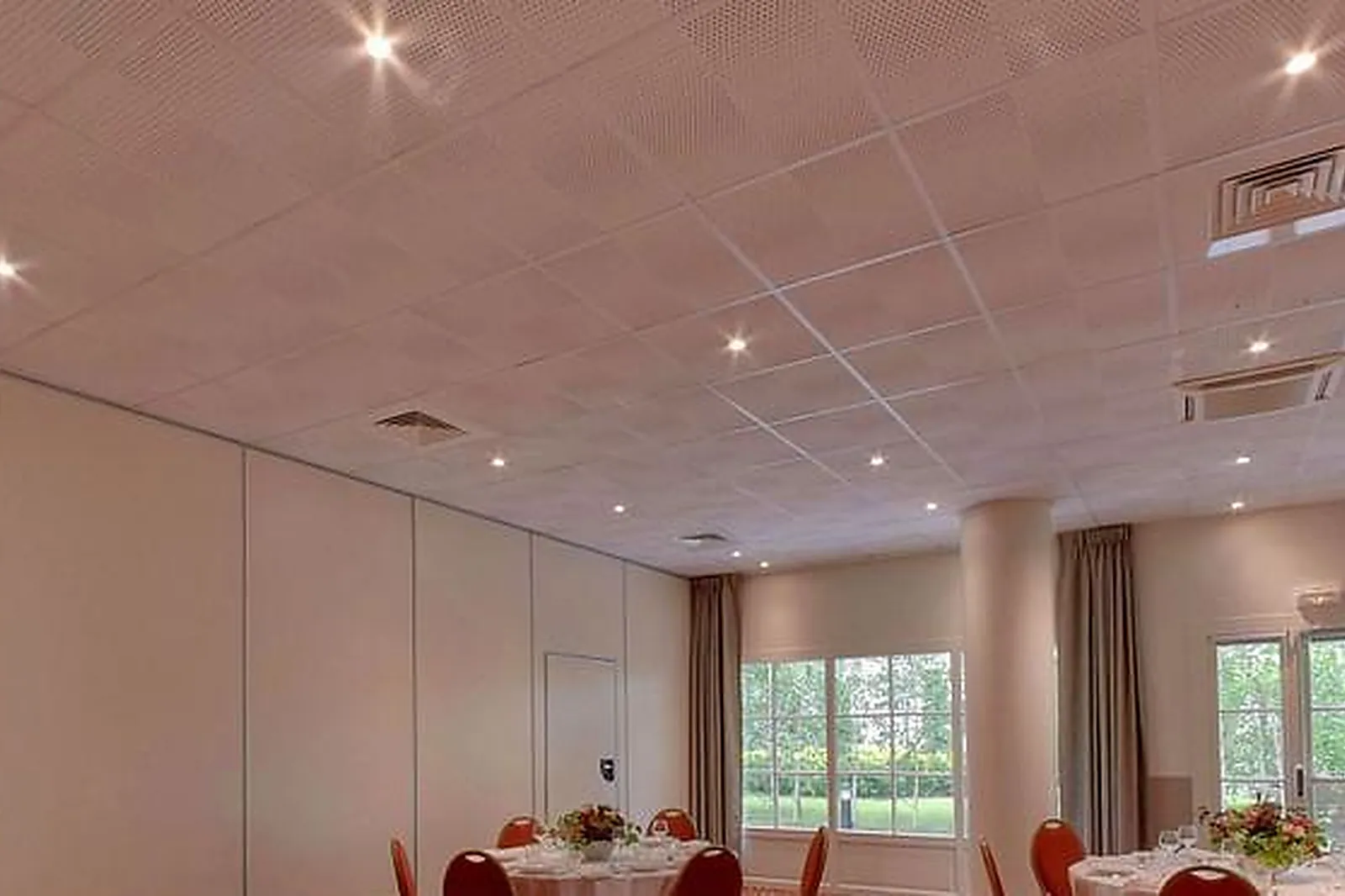 Lieux événementiels, MERCURE RELAYS DU CHÂTEAU ****