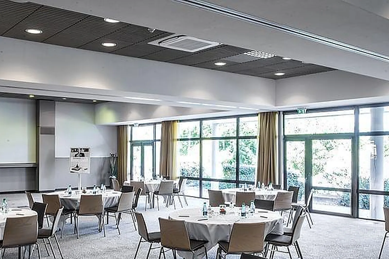 Lieux événementiels, MERCURE TOULOUSE AÉROPORT GOLF DE SEILH ****