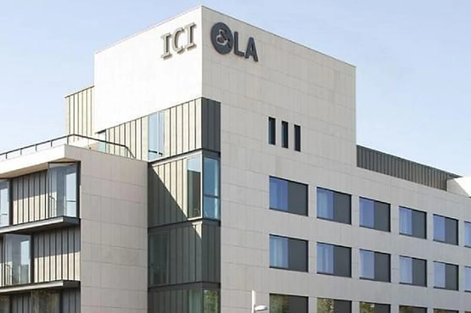 Lieux événementiels, MERCURE VILLEFRANCHE EN BEAUJOLAIS ICI ET LÀ ****