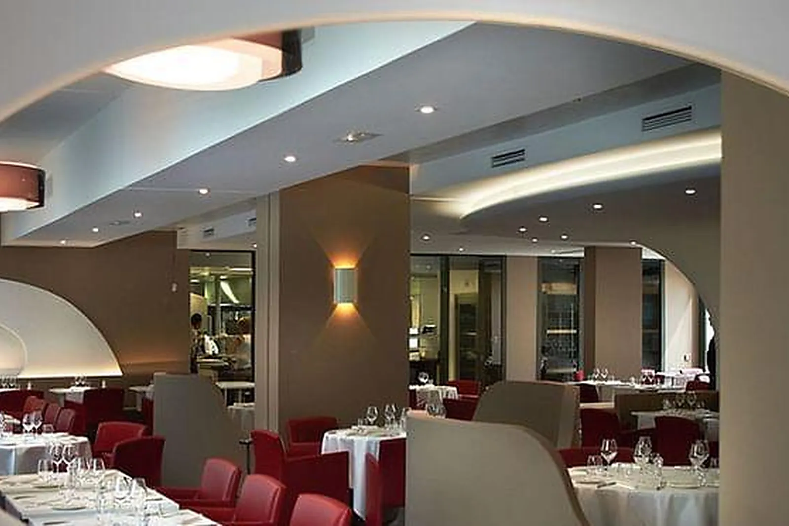 Lieux événementiels, MERCURE VILLEFRANCHE EN BEAUJOLAIS ICI ET LÀ ****