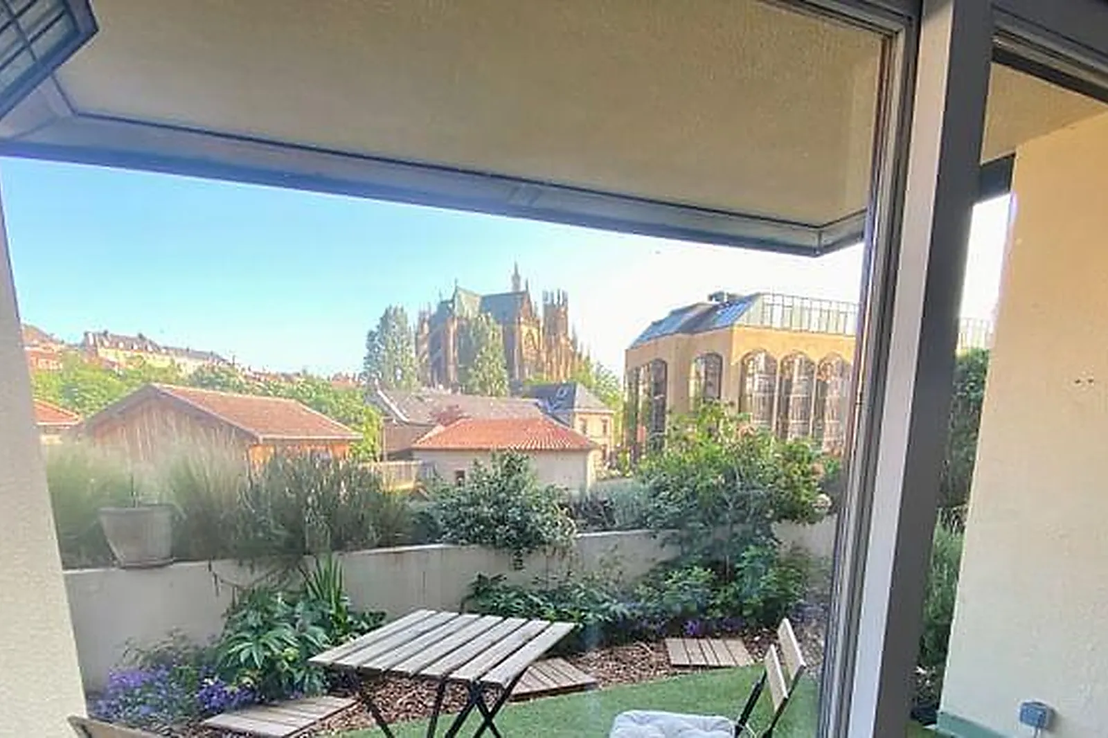 Lieux événementiels, METZ LES PIEDS DANS L'EAU