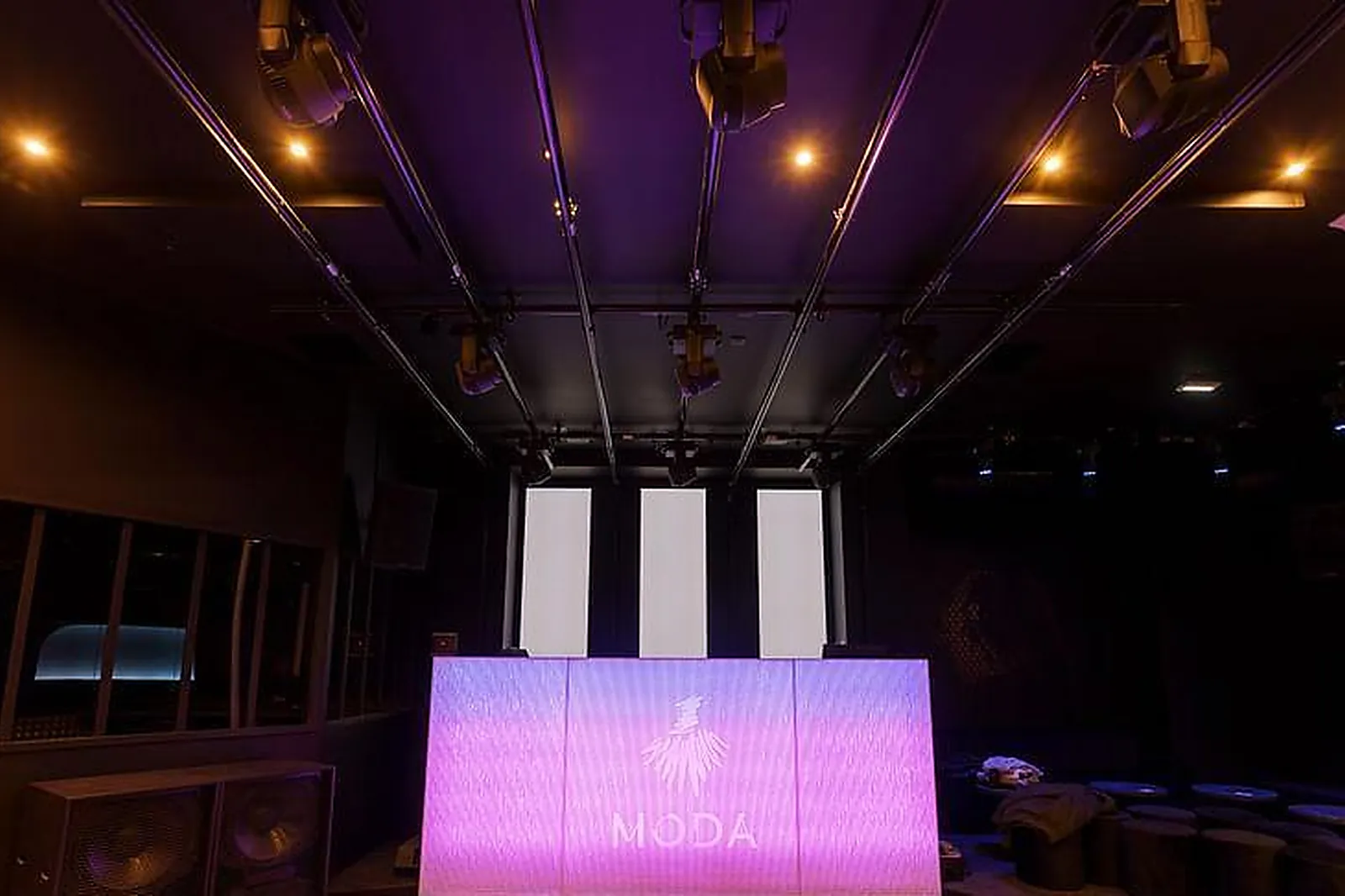 Lieux événementiels, MODA