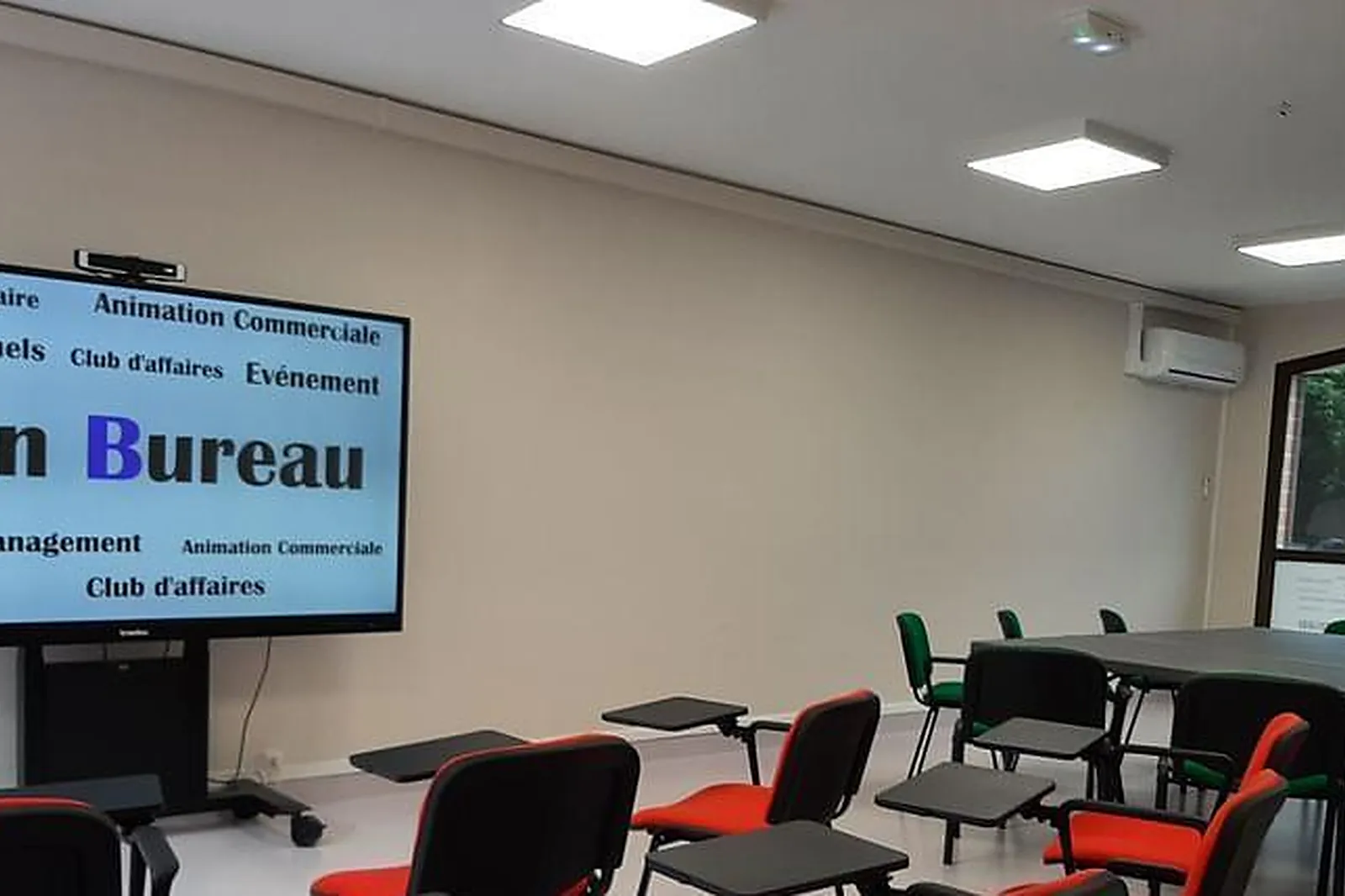Lieux événementiels, MON BUREAU