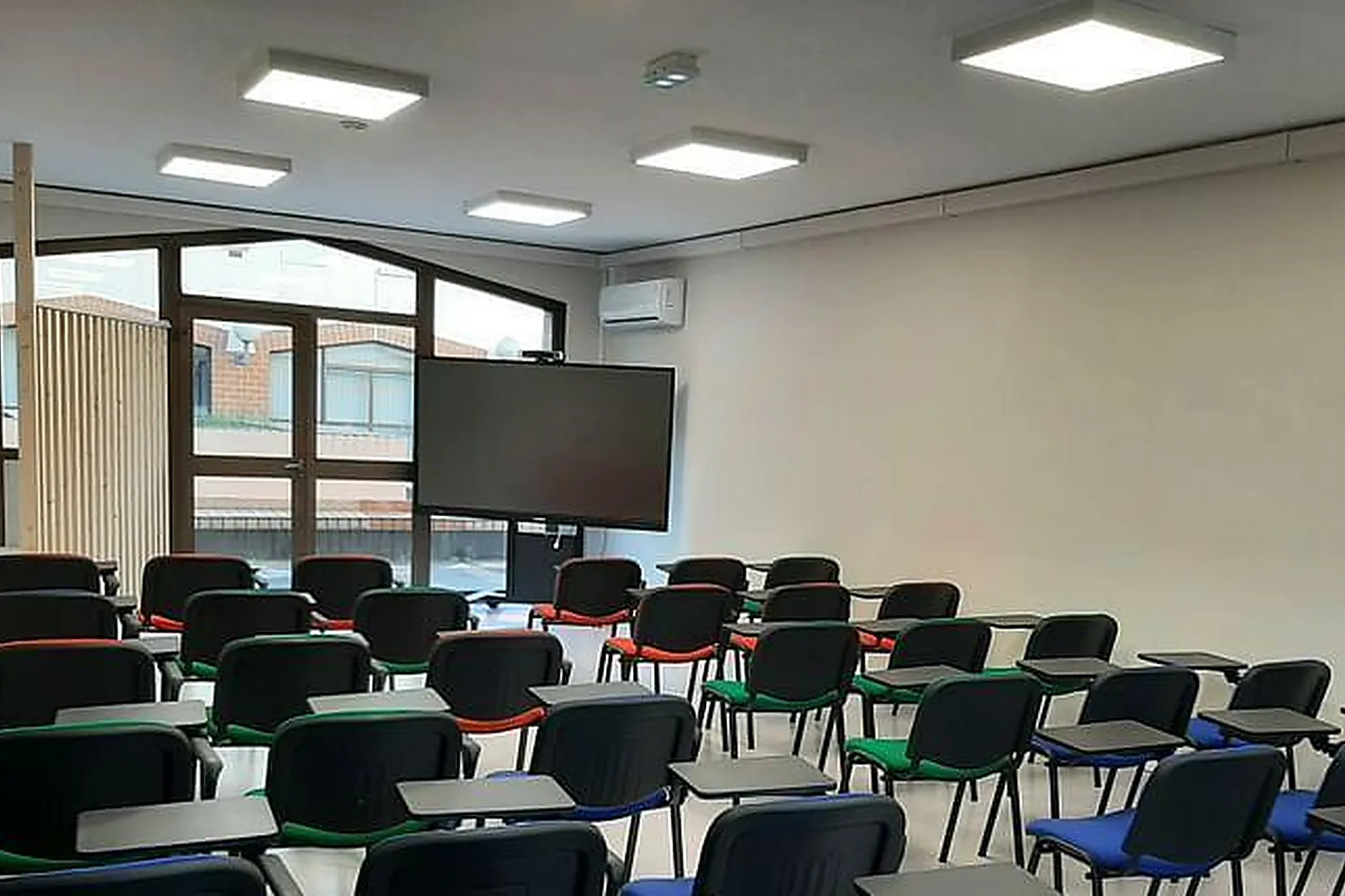 Lieux événementiels, MON BUREAU