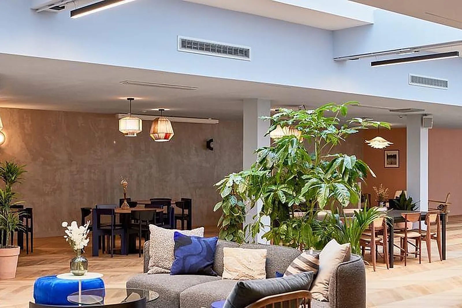 Lieux événementiels, SHOWROOM - CANAL SAINT MARTIN