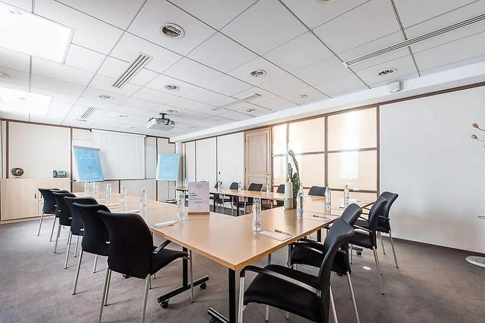 Lieux événementiels, MULTIBURO CHAMPS-ELYSÉES/ETOILE