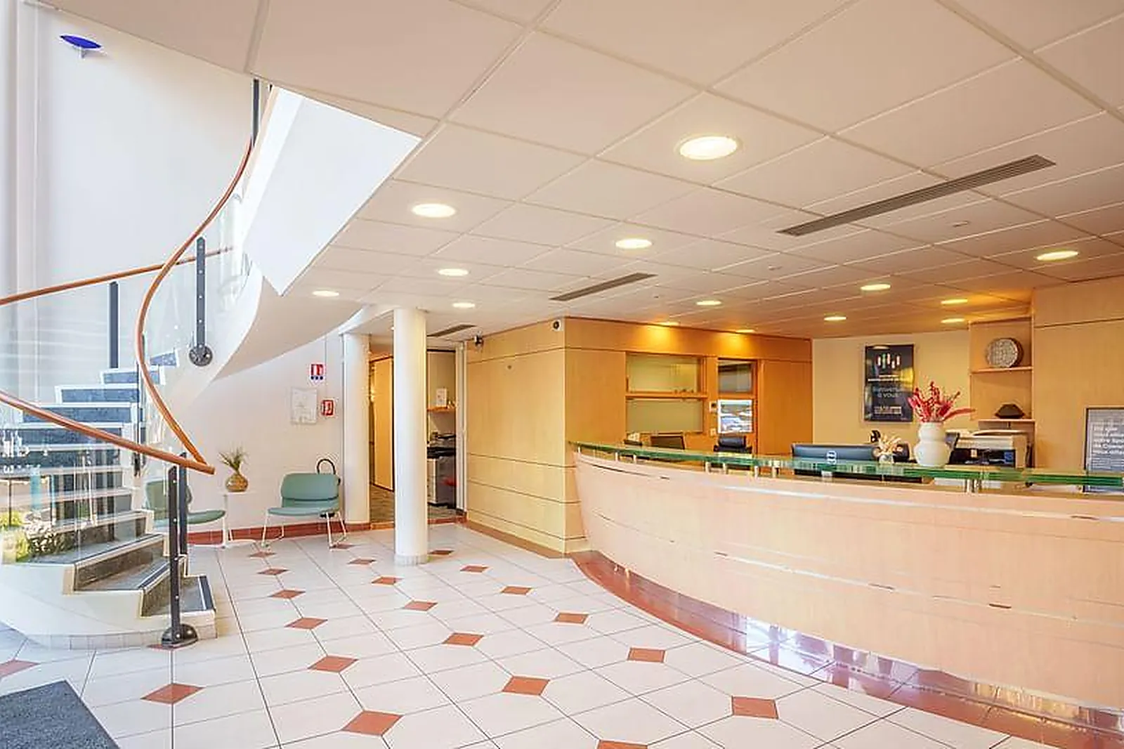 Lieux événementiels, MULTIBURO NANTES EST