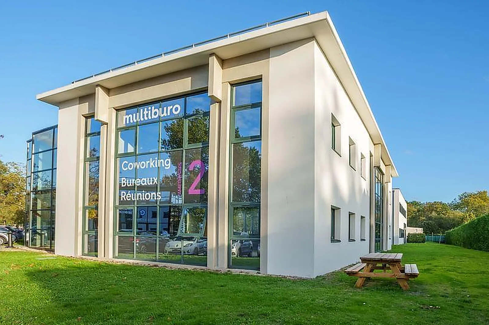 Lieux événementiels, MULTIBURO NANTES EST