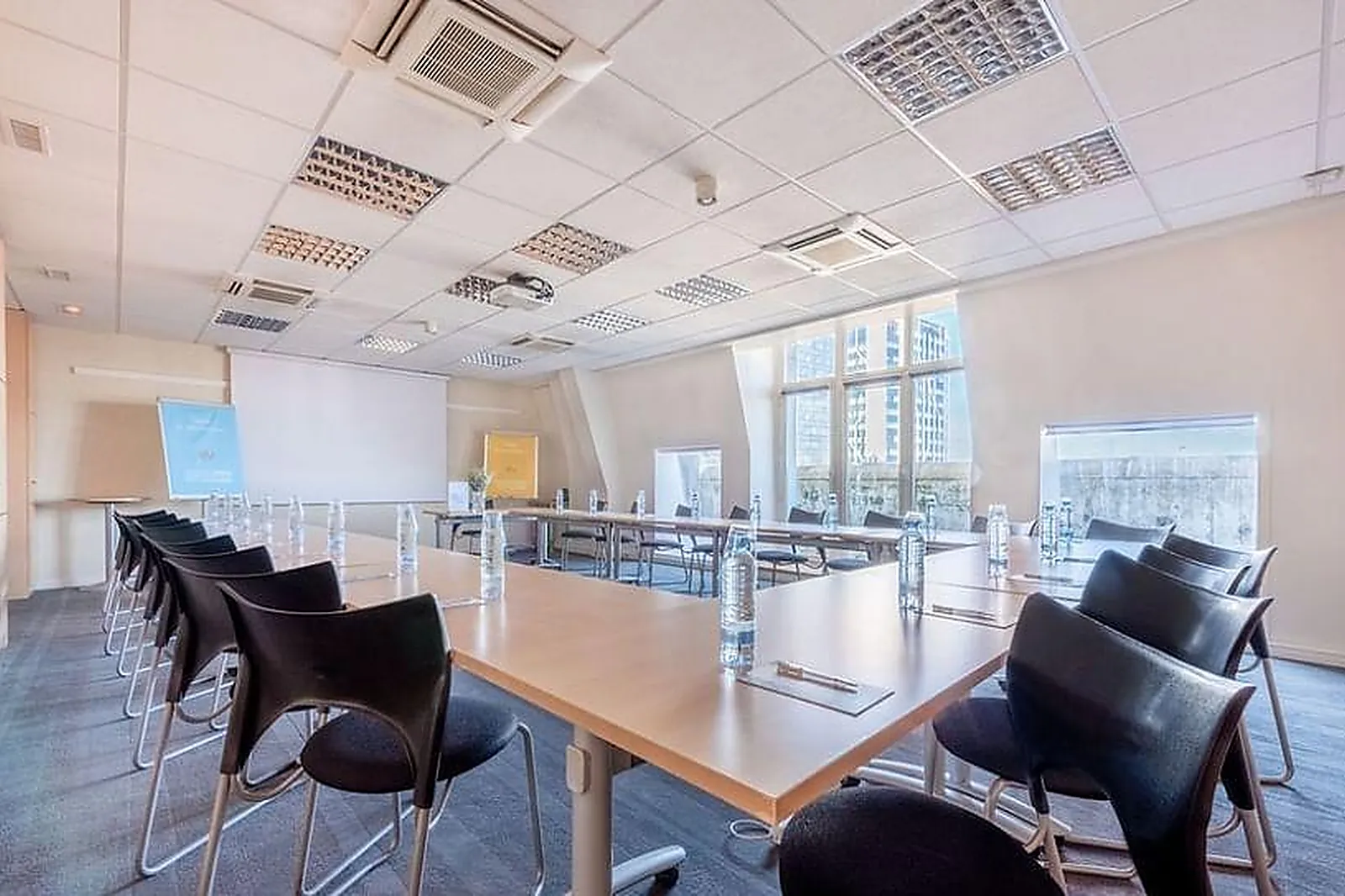 Lieux événementiels, BURO CLUB NANTES GARE