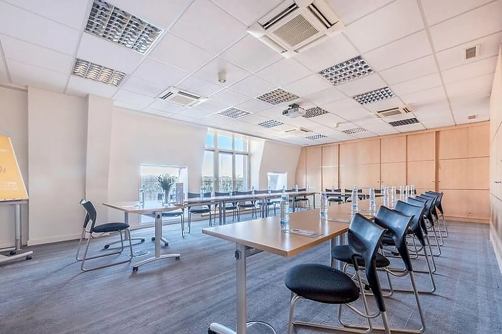 Lieux événementiels, BURO CLUB NANTES GARE