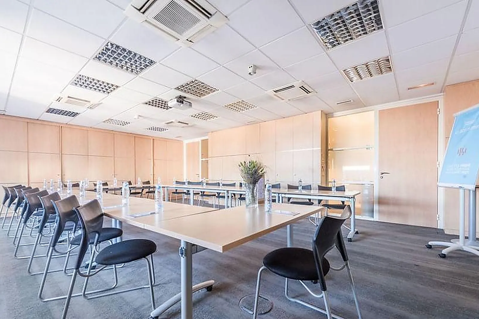 Lieux événementiels, BURO CLUB NANTES GARE