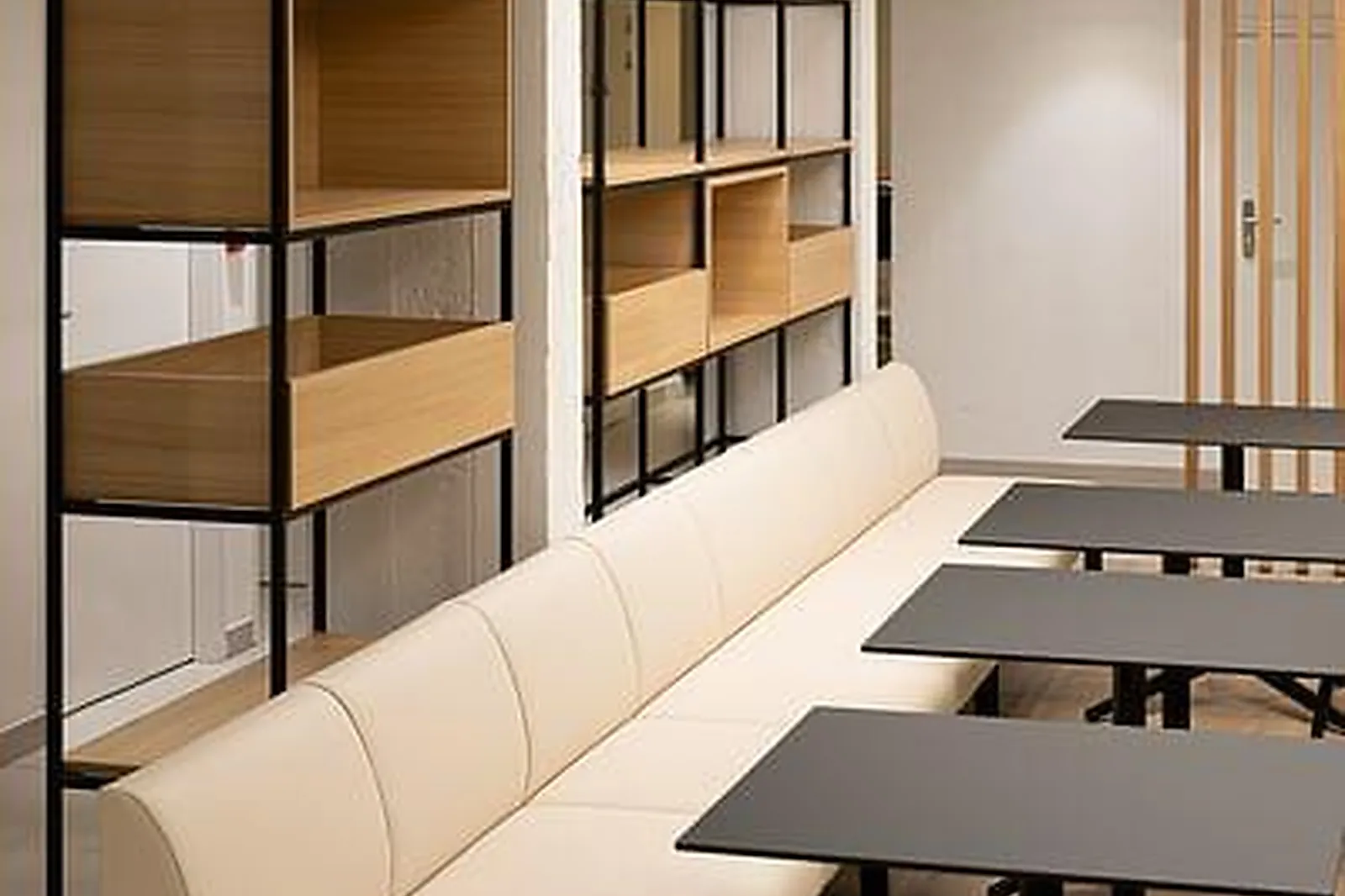 Lieux événementiels, SHAKE N SMASH