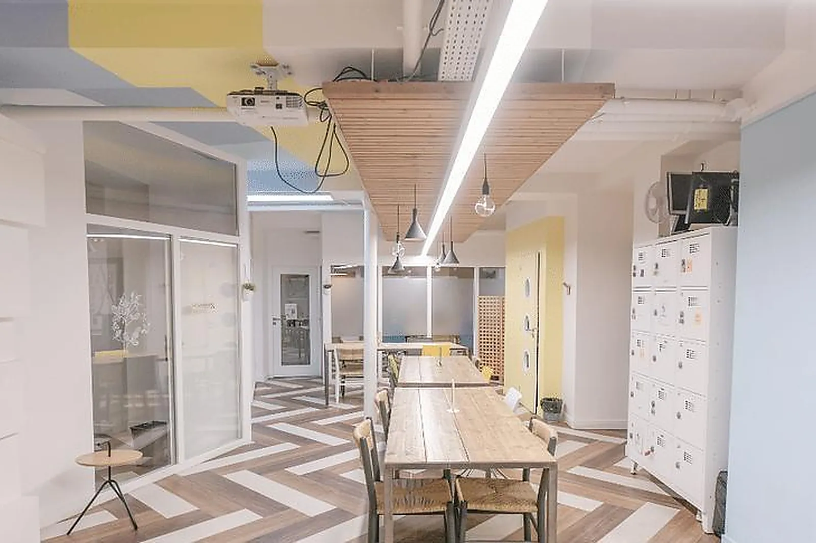 Lieux événementiels, MYCOWORK MONTORGUEIL-LES HALLES