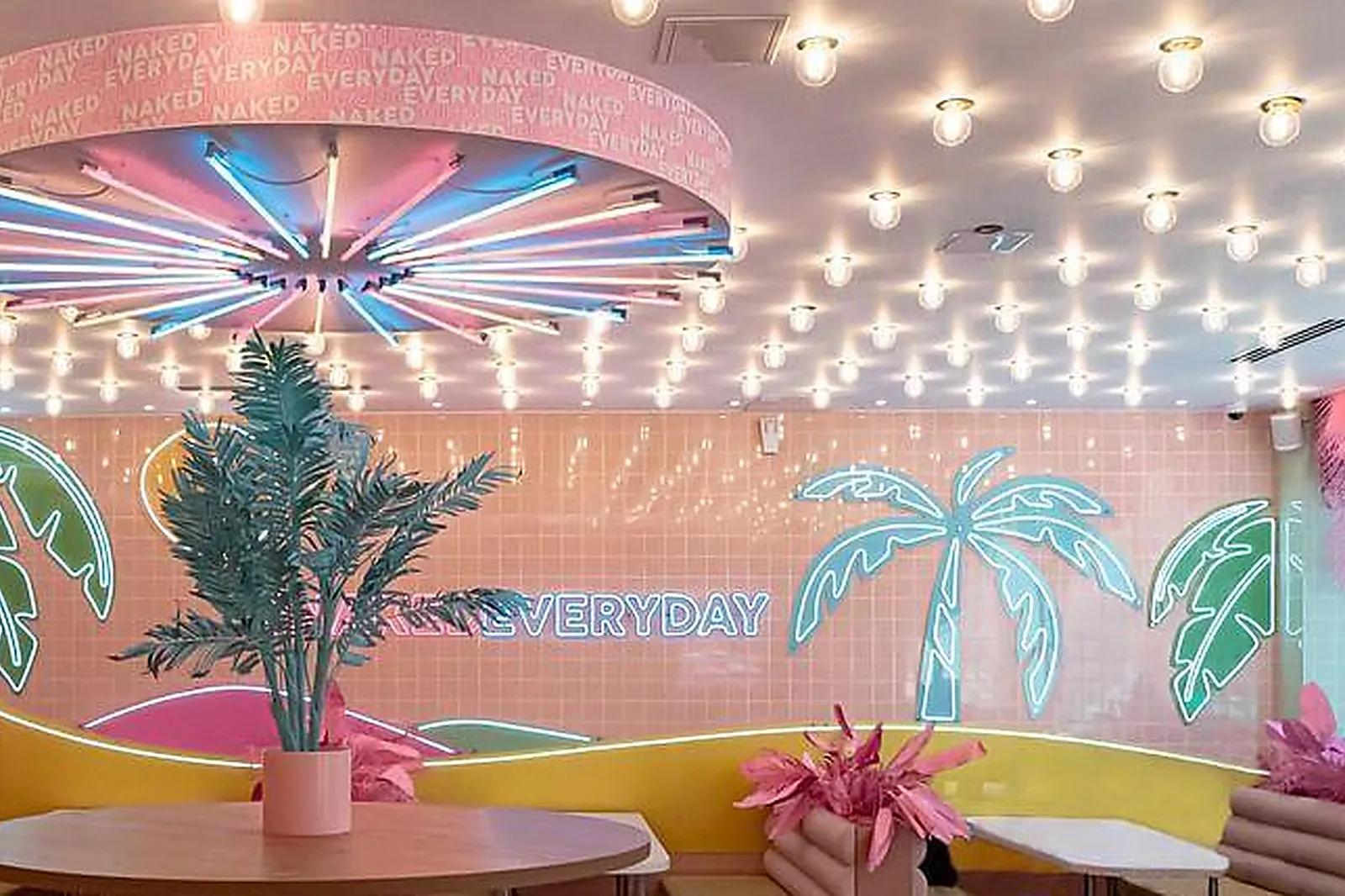 Lieux événementiels, NAKED BURGER