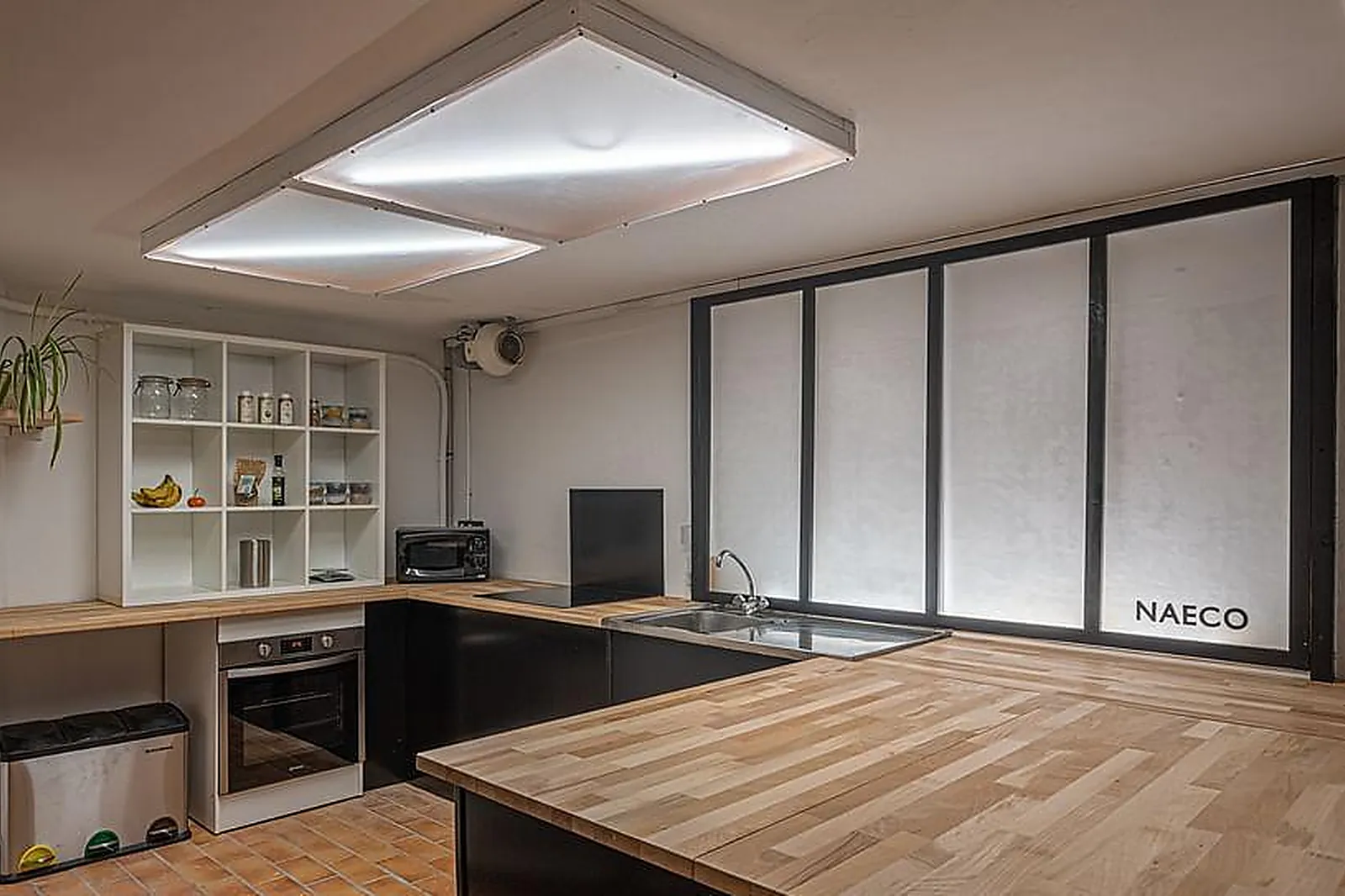 Lieux événementiels, NAÉCO LE POULDU***