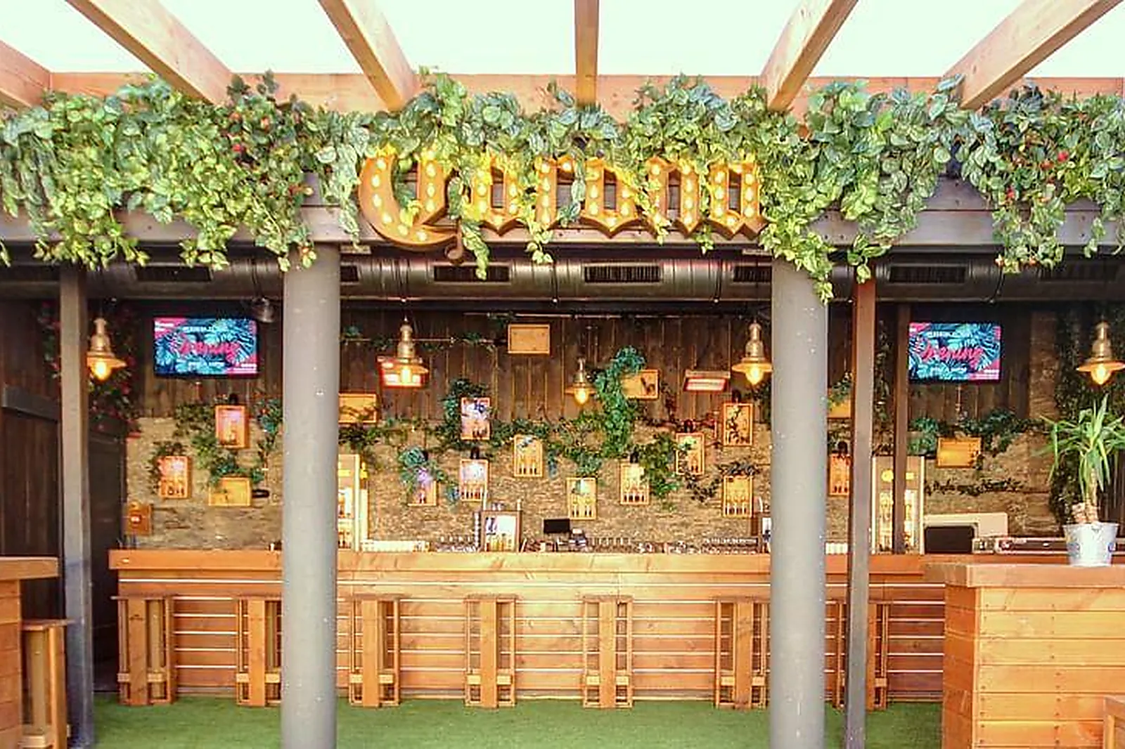 Lieux événementiels, CHÂTEAU DE LA MÉZIÈRE