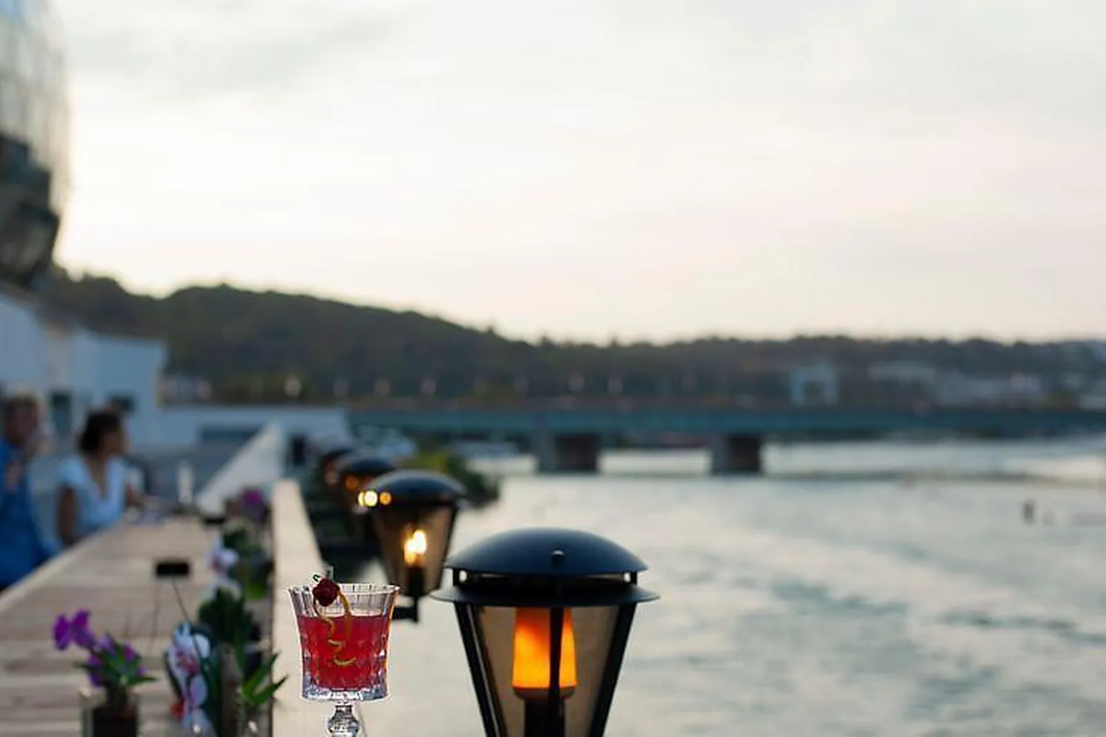 Lieux événementiels, NEW ROSE COCKTAIL BAR