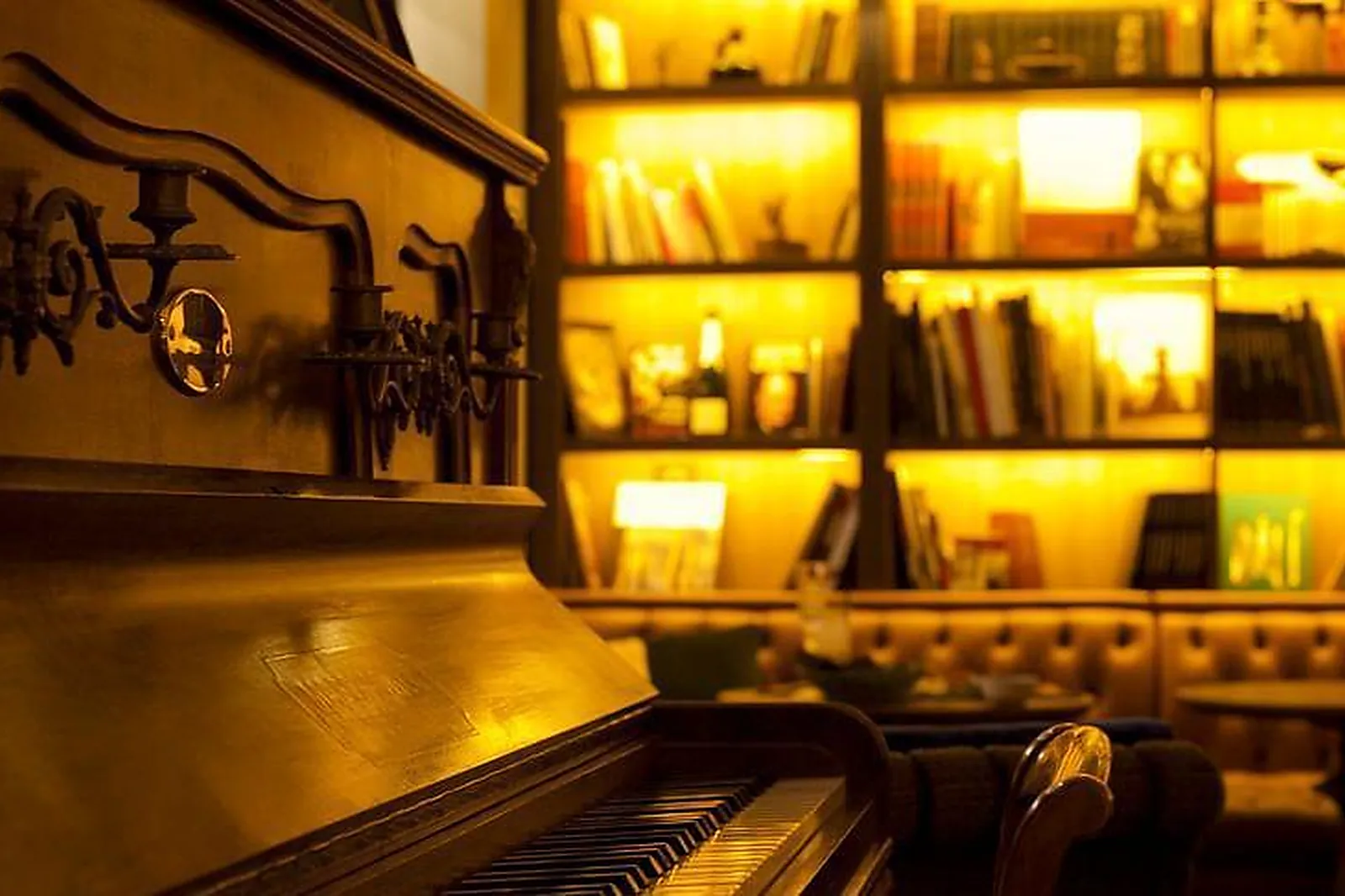 Lieux événementiels, NEW ROSE COCKTAIL BAR