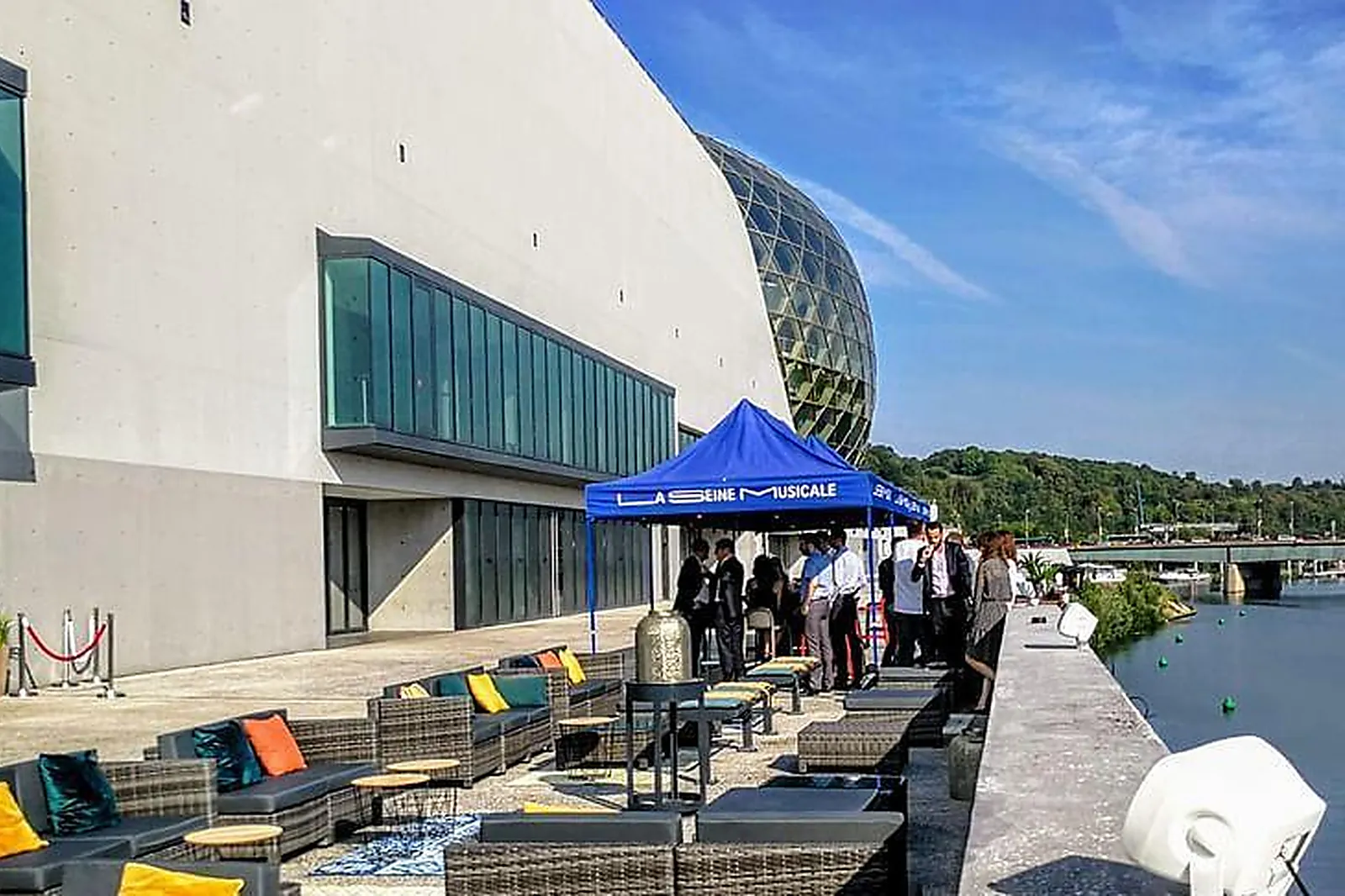 Lieux événementiels, NEW ROSE COCKTAIL BAR