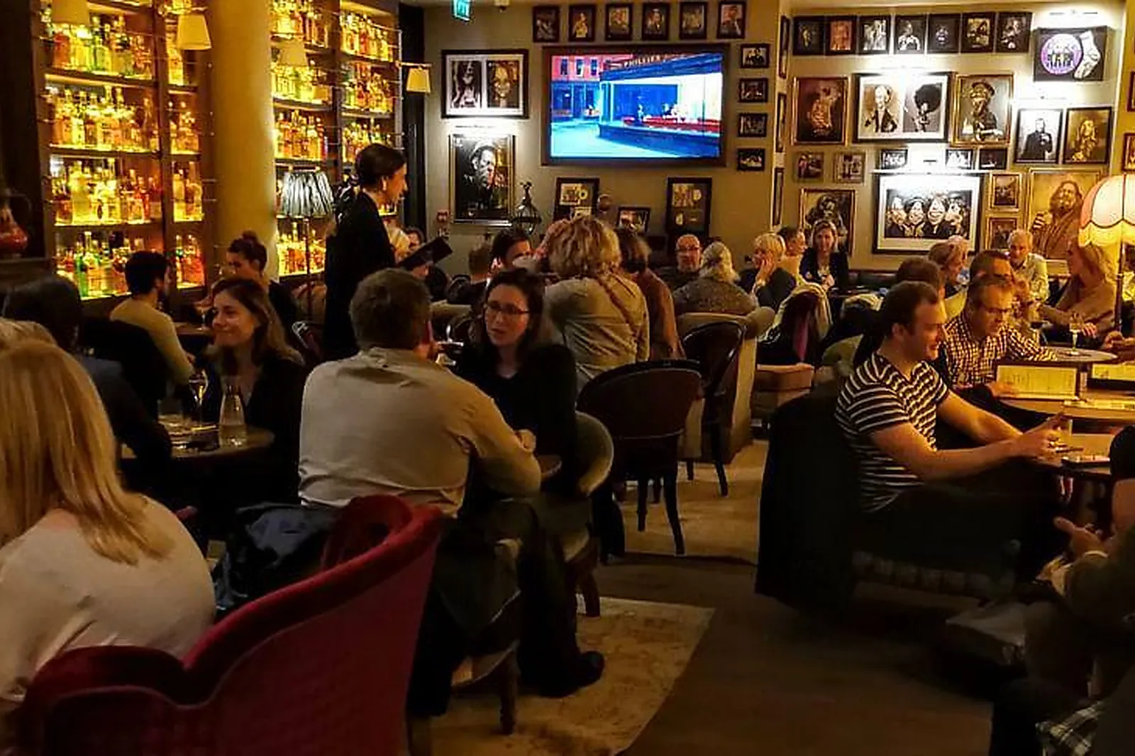 Lieux événementiels, NEW ROSE COCKTAIL BAR