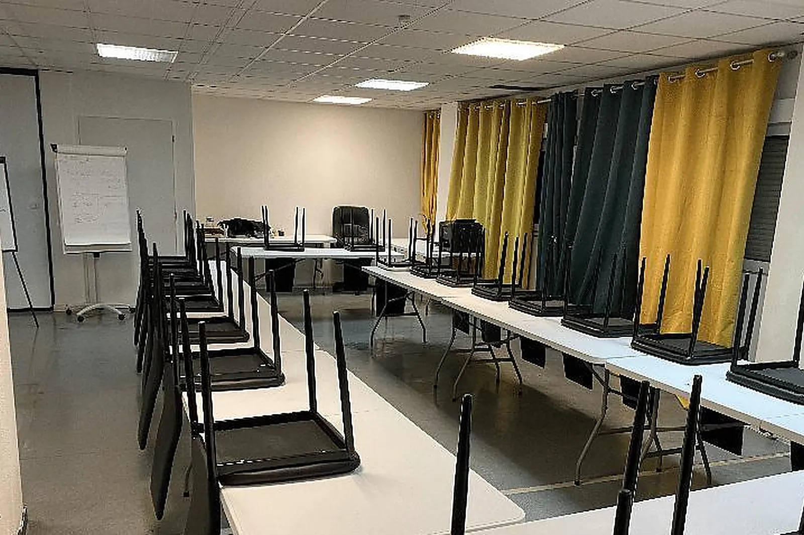 Lieux événementiels, NEWTON