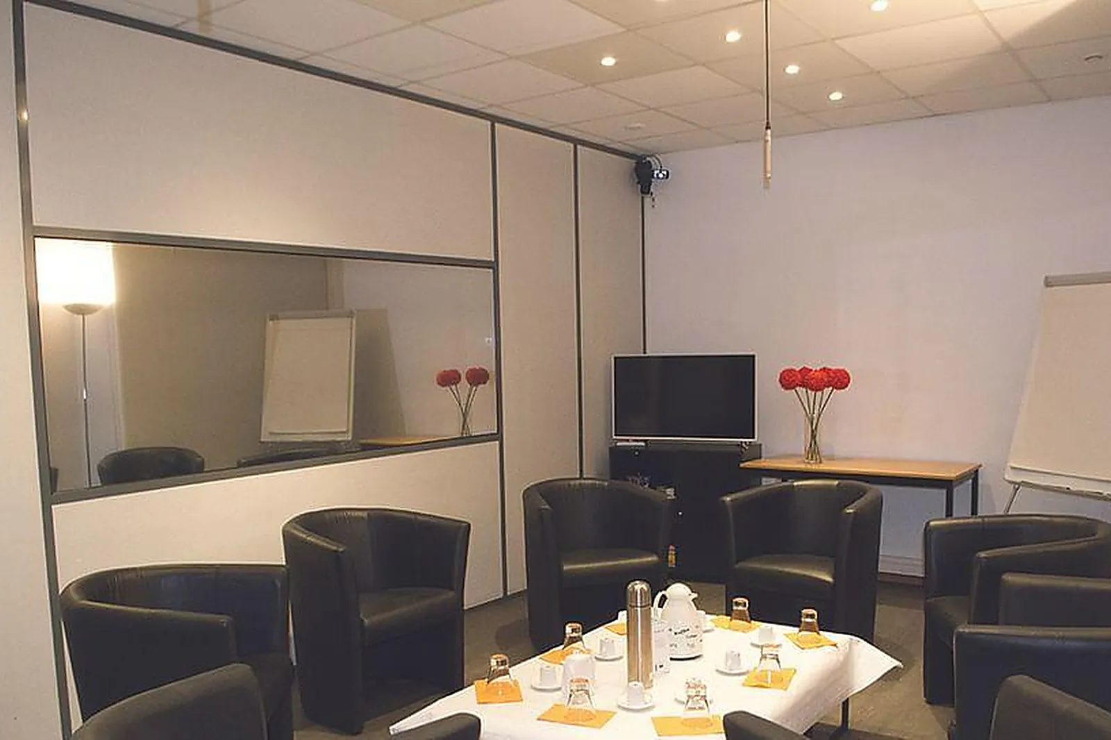 Lieux événementiels, NICE ETUDES OPINIONS