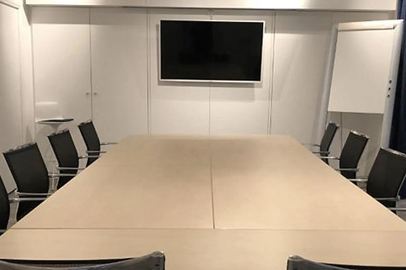 Lieux événementiels, NIKOLSEN