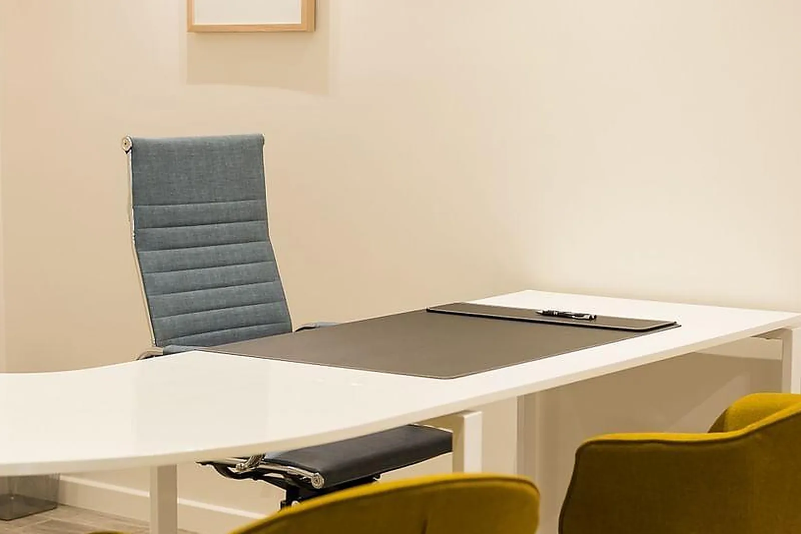 Lieux événementiels, NIKOLSEN