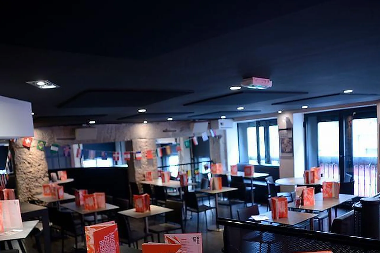 Lieux événementiels, NINKASI SAINT-PAUL