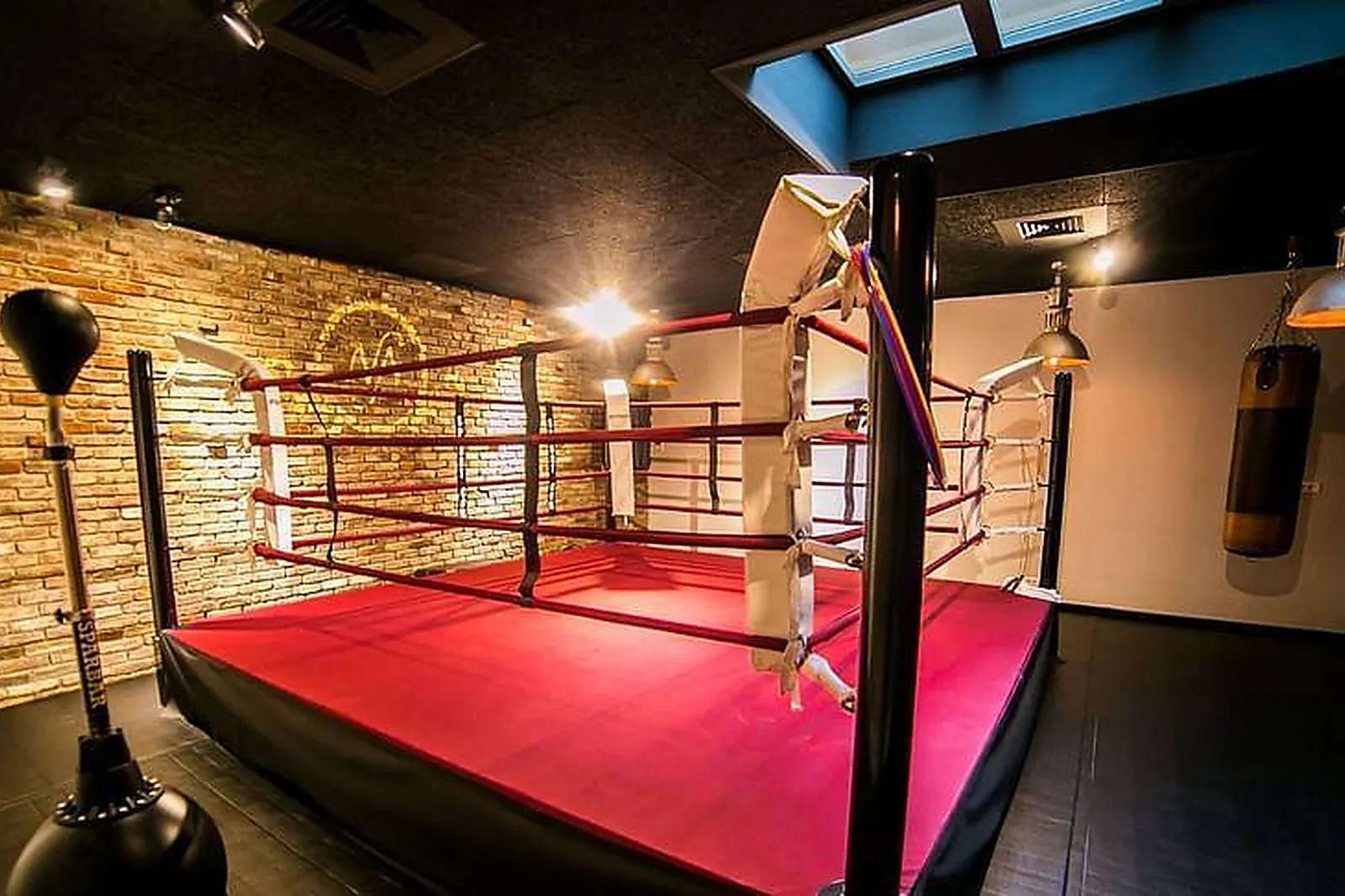 Lieux événementiels, NOBLE ART CLUB