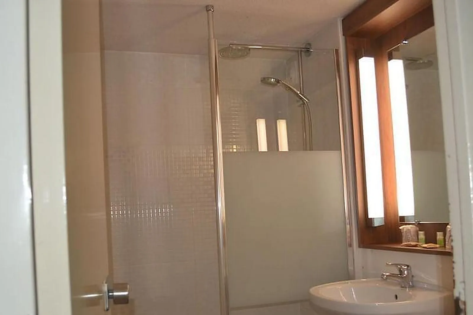 Lieux événementiels, NOEMYS ARLES ***