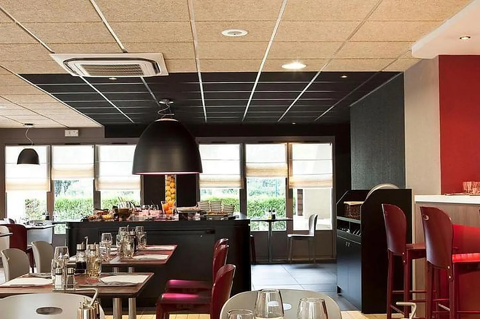 Lieux événementiels, NOEMYS ARLES ***