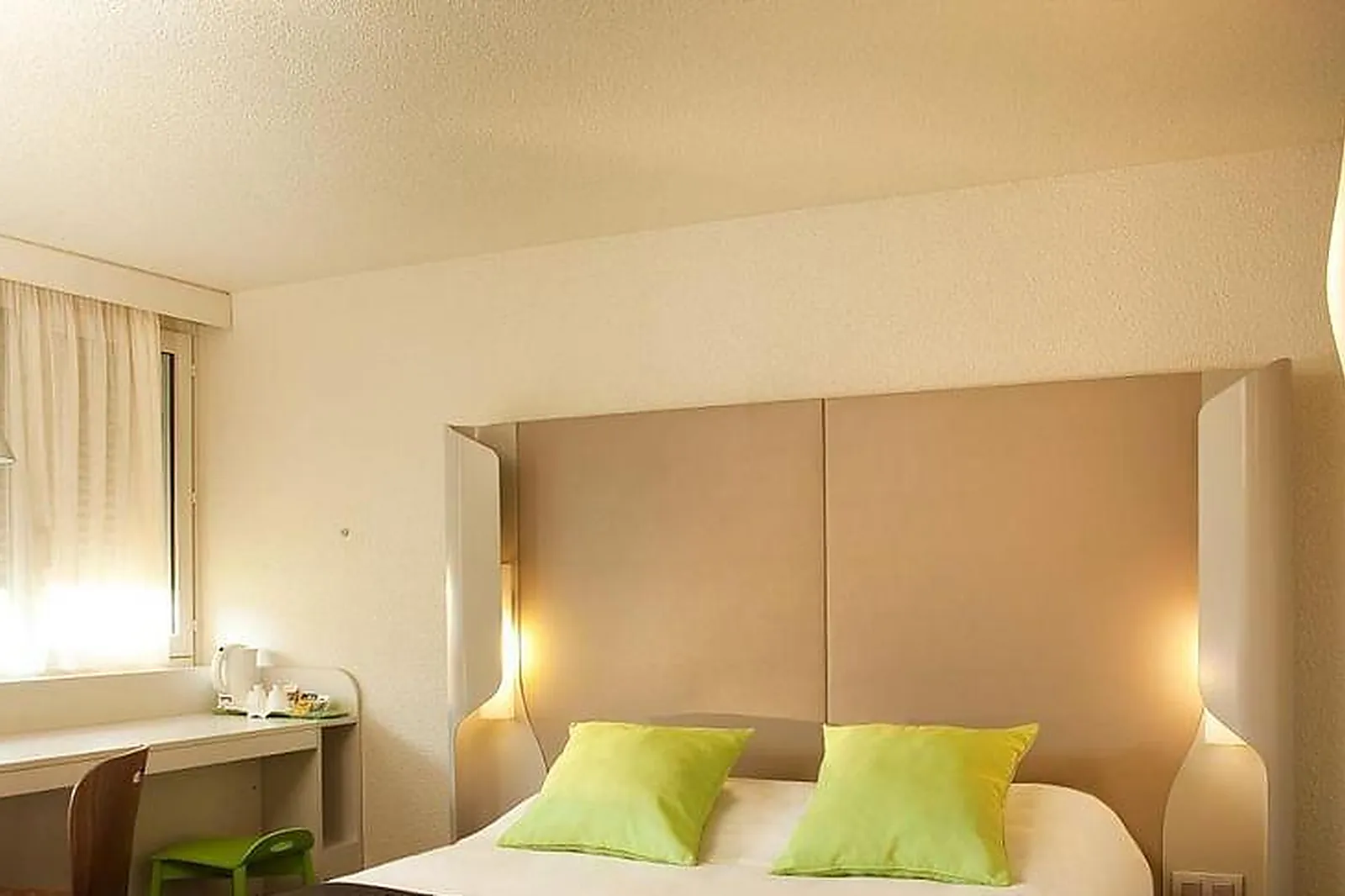 Lieux événementiels, NOEMYS ARLES ***