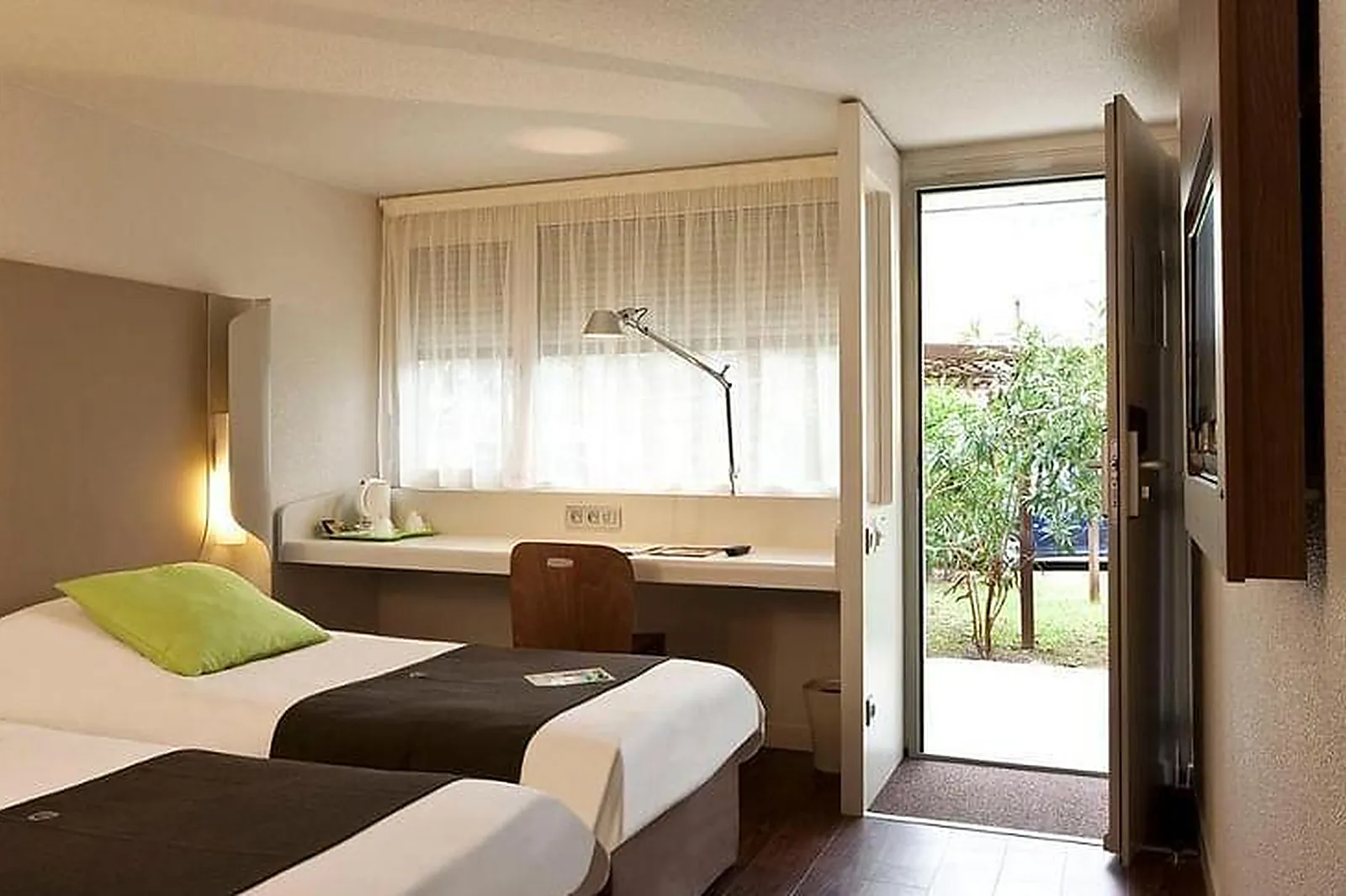 Lieux événementiels, NOEMYS ARLES ***