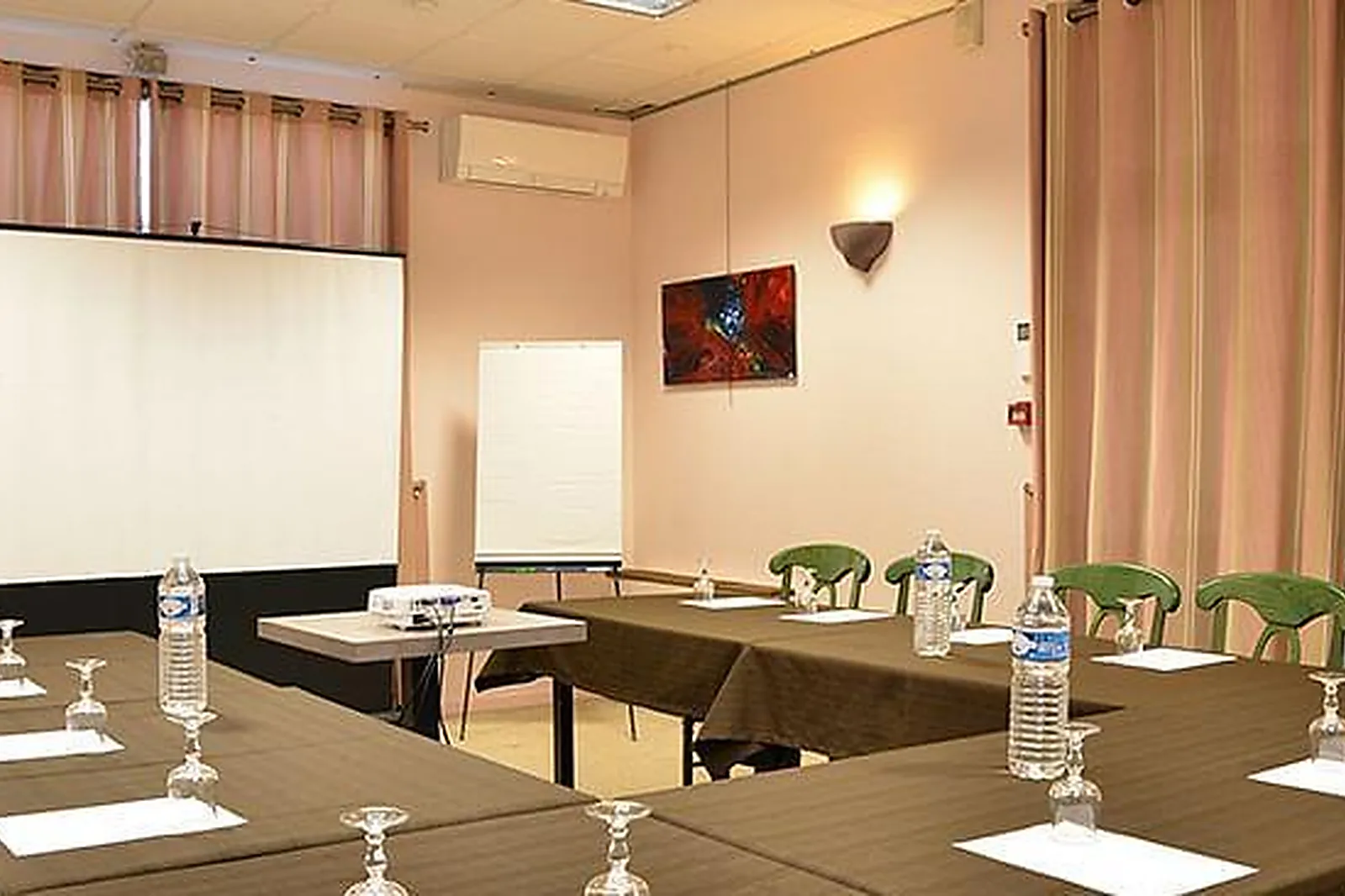 Lieux événementiels, NOEMYS HÔTEL BRIVE***