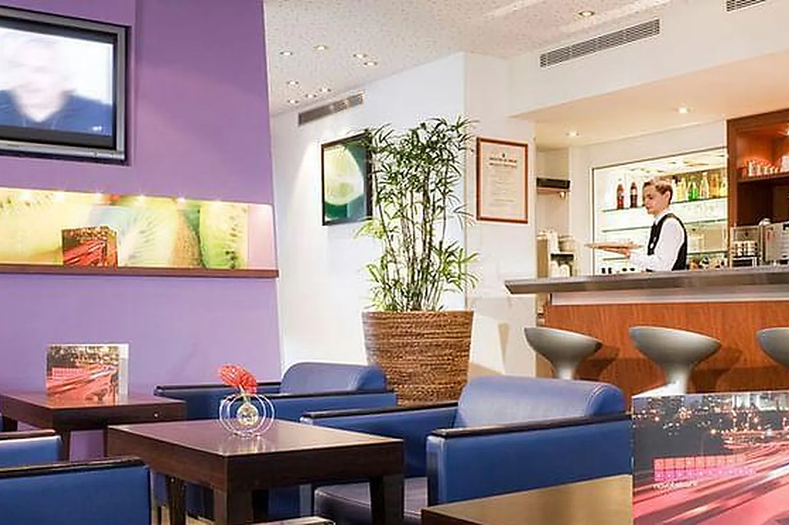 Lieux événementiels, NOVOTEL AMIENS EST ****